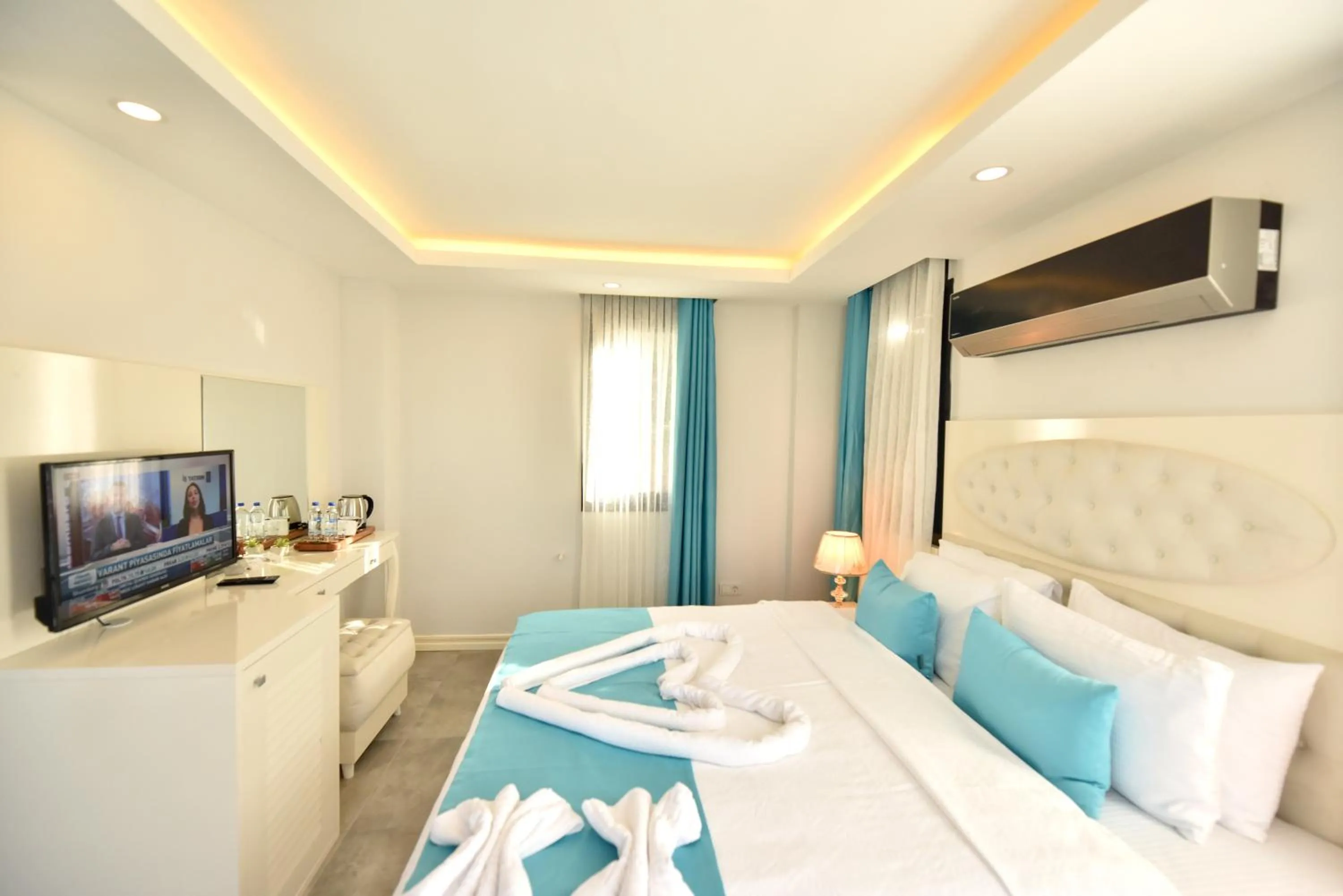 Communal lounge/ TV room in The Monastery