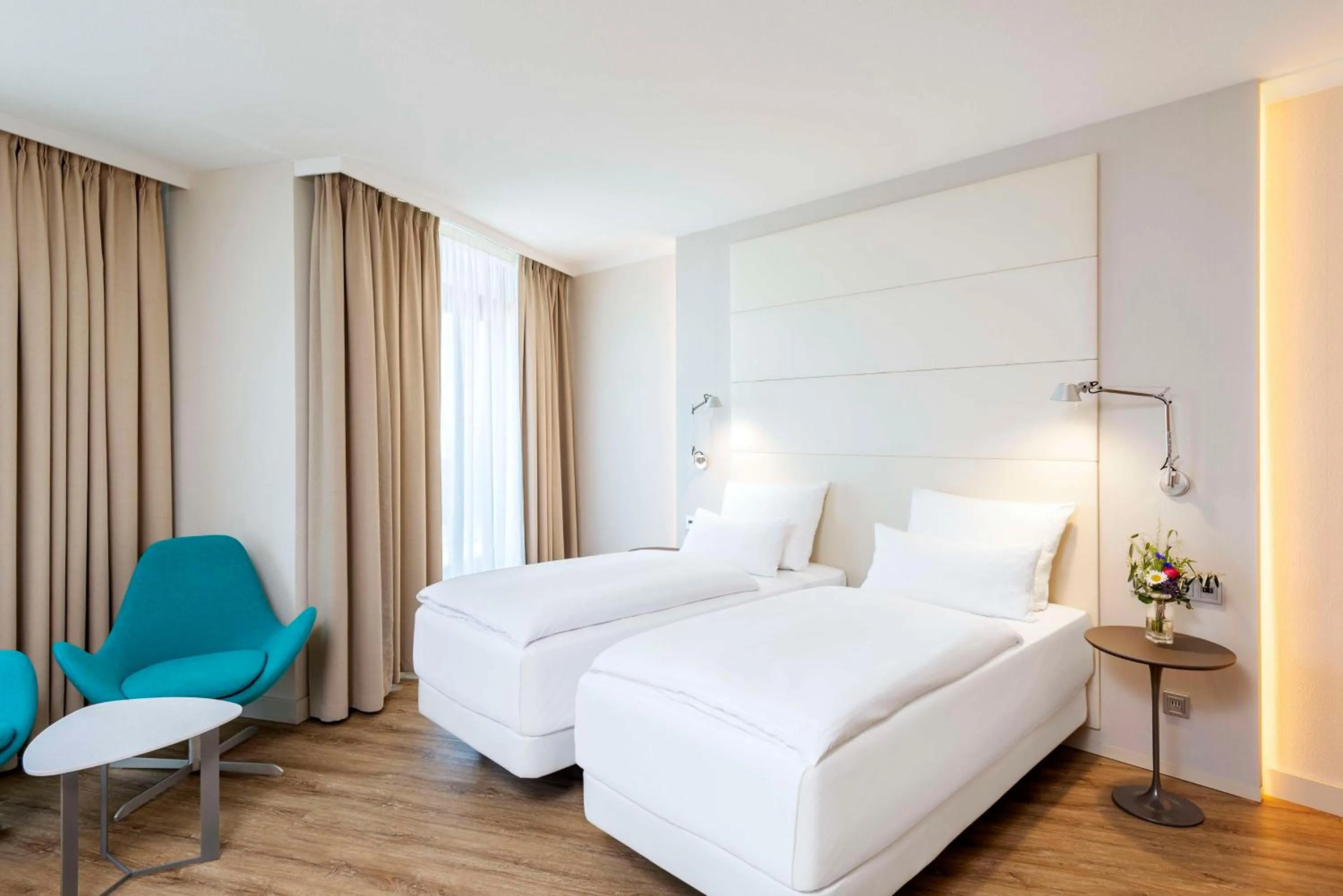 Superior Double or Twin Room XL with Extra Bed (2 Adults + 1 Child) in NH Berlin Alexanderplatz