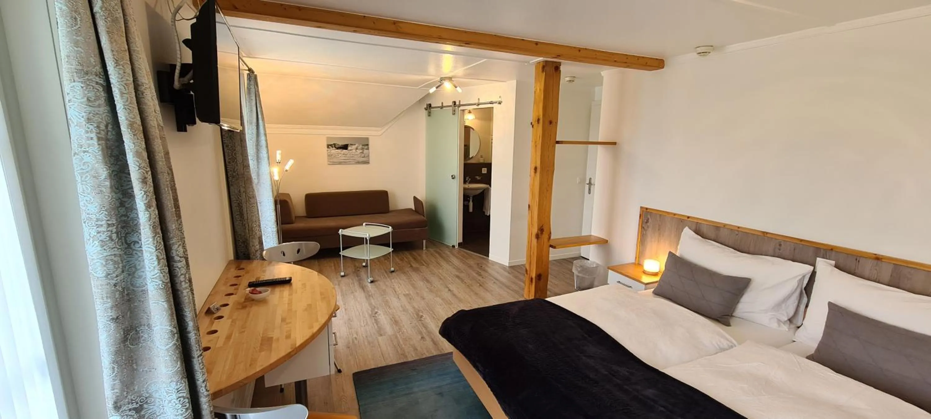 Bed in Hôtel Restaurant Cave Bel-Air