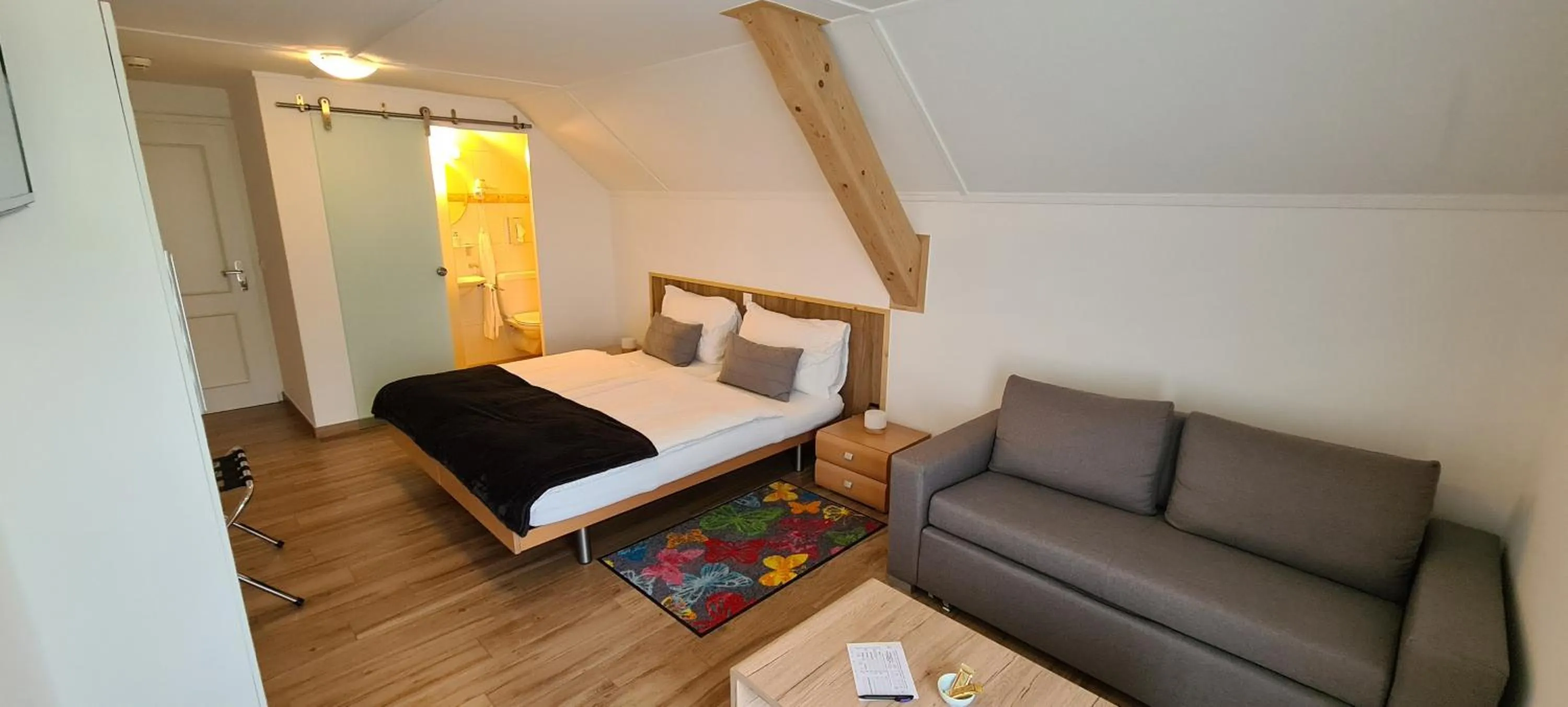 Photo of the whole room, Bed in Hôtel Restaurant Cave Bel-Air