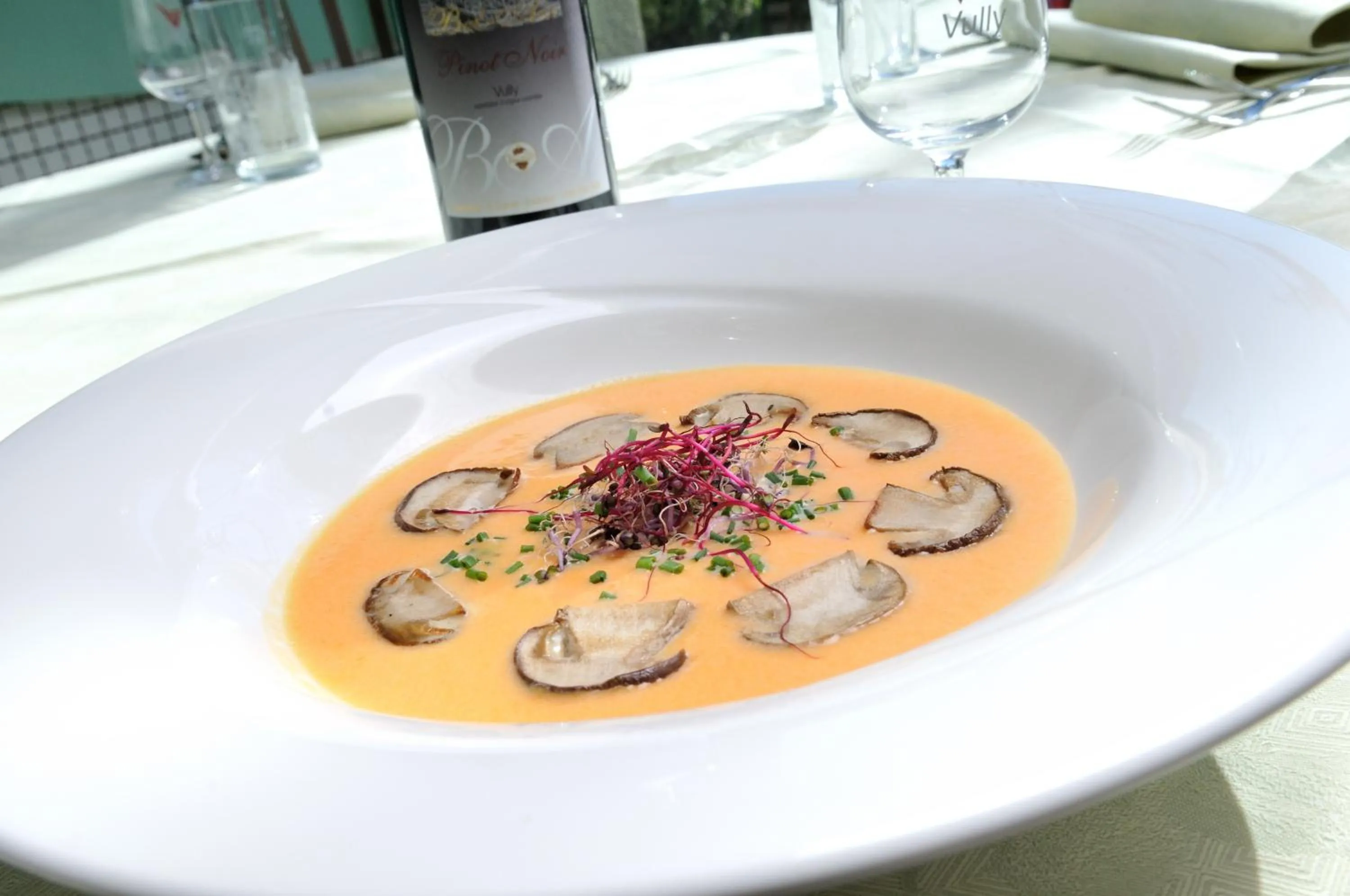 Food and drinks in Hôtel Restaurant Cave Bel-Air