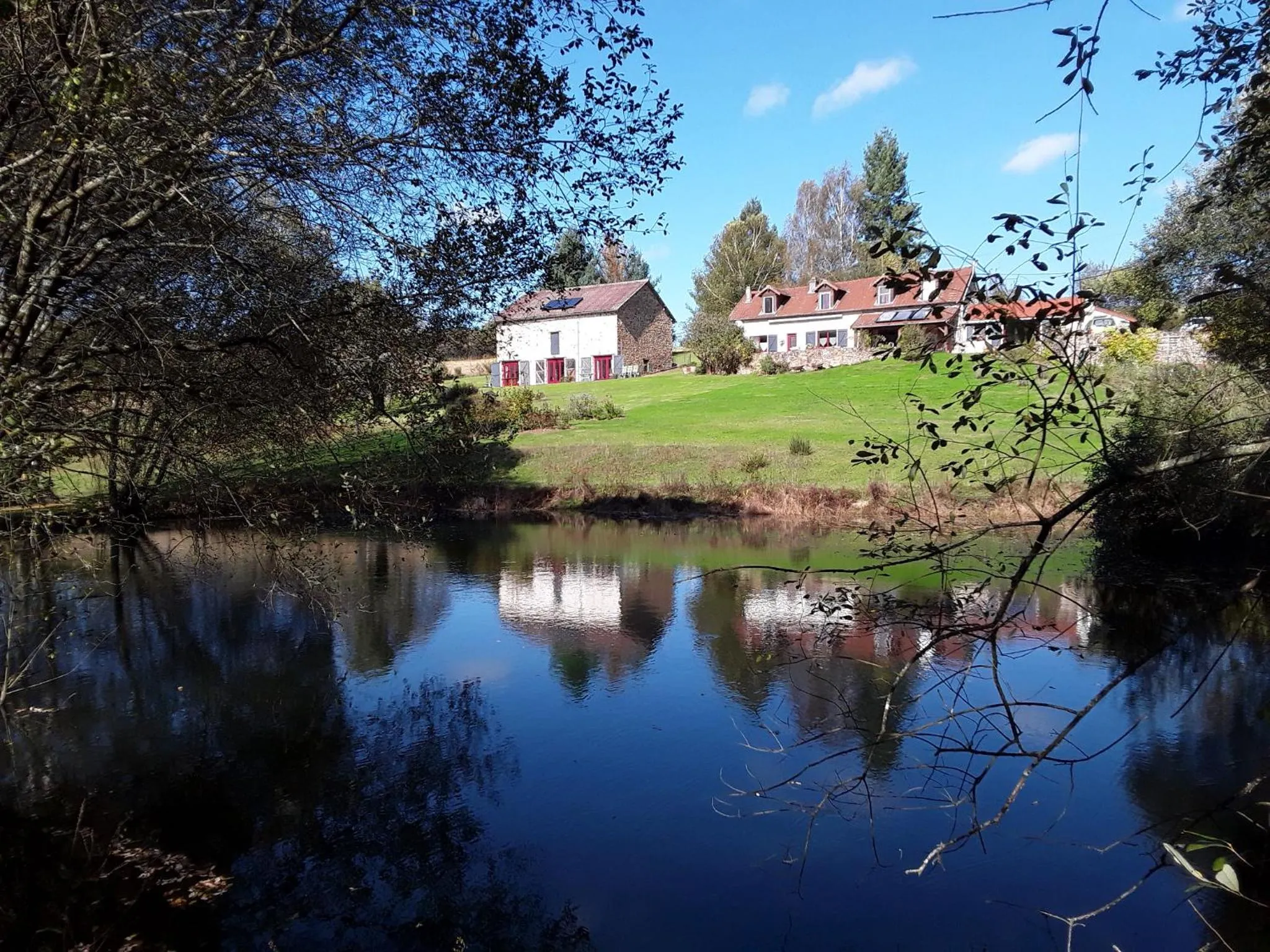 Property building in Chambres d'Hôtes La Chouette