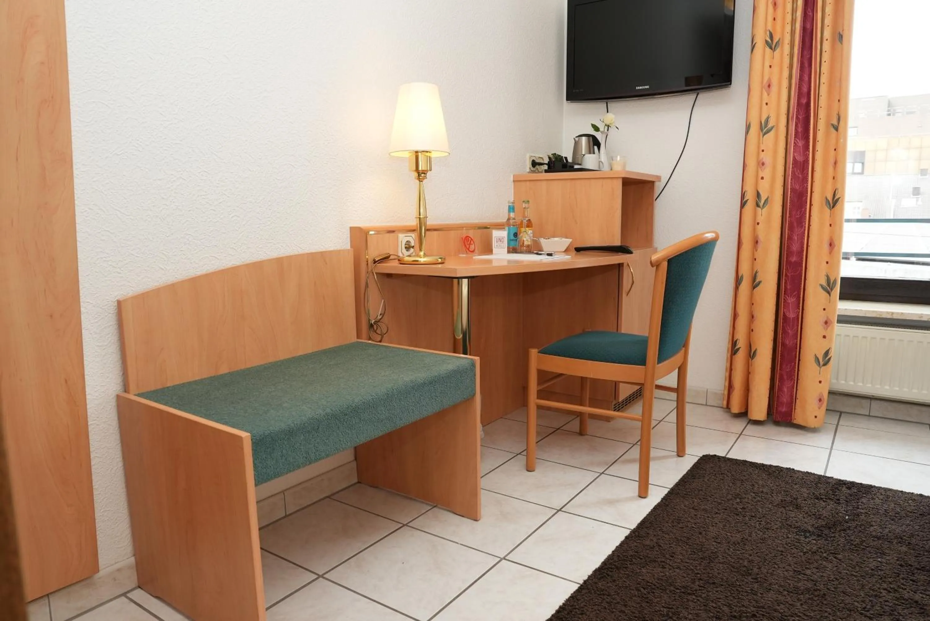 Coffee/tea facilities in UNO Hotel Posthof Saarlouis