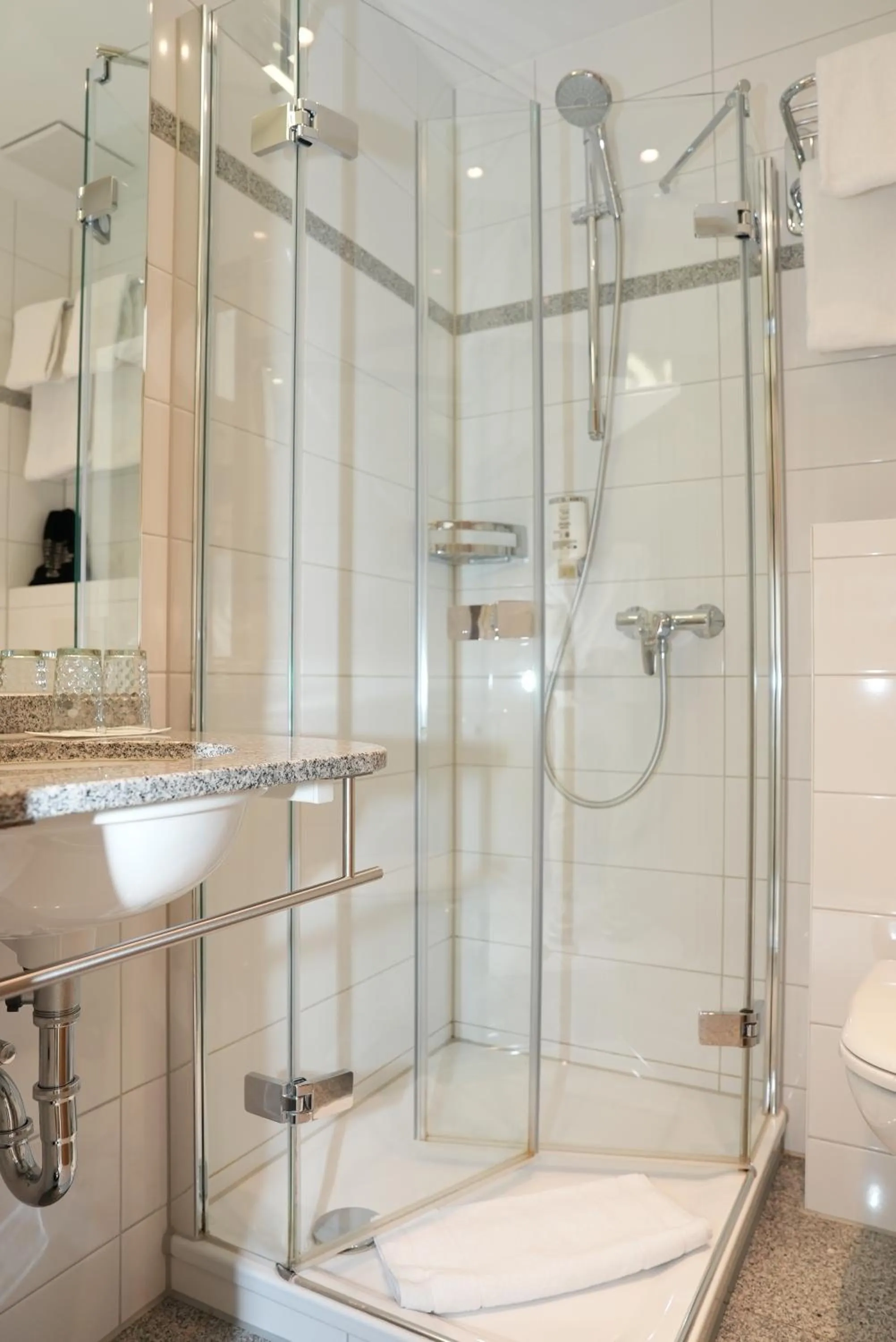 Shower in UNO Hotel Posthof Saarlouis