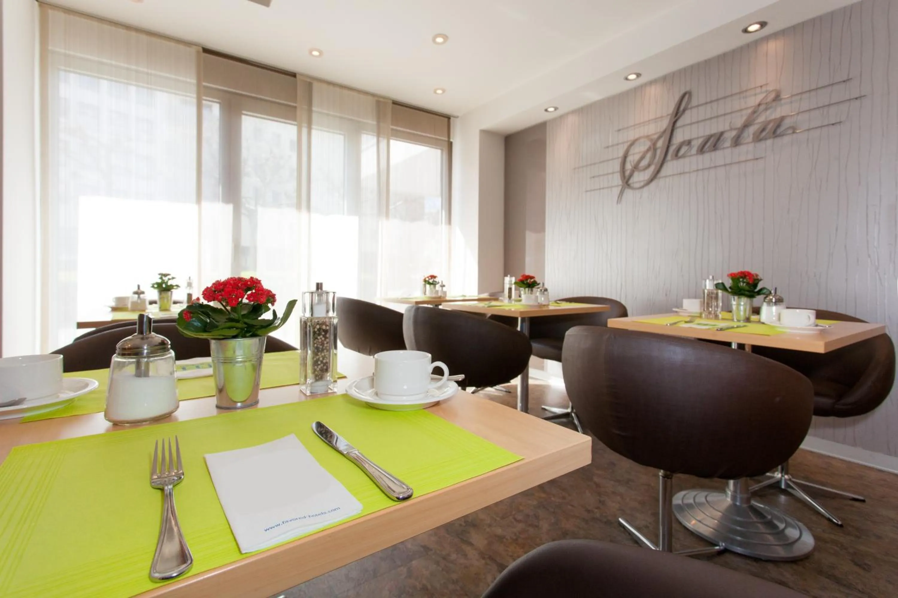 Restaurant/places to eat in Hotel Scala Frankfurt City Centre