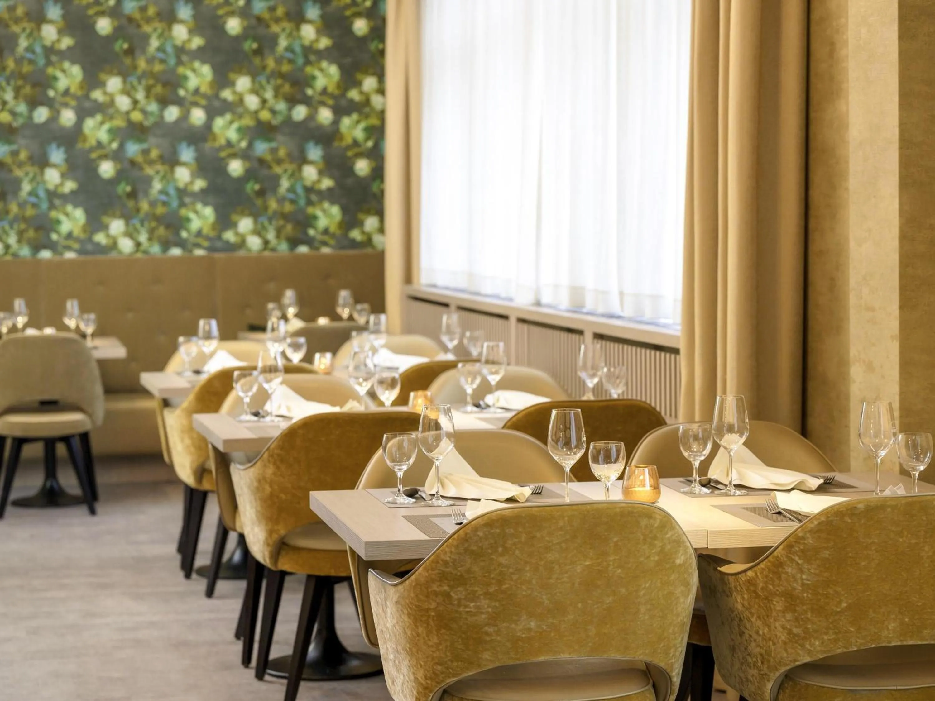 Lounge or bar in Mercure Hannover Oldenburger Allee