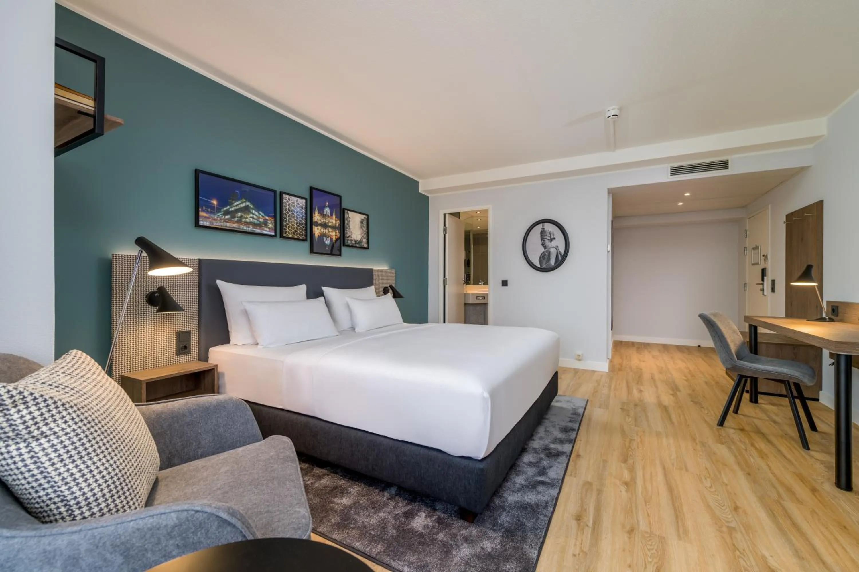 Bed in Mercure Hannover Oldenburger Allee