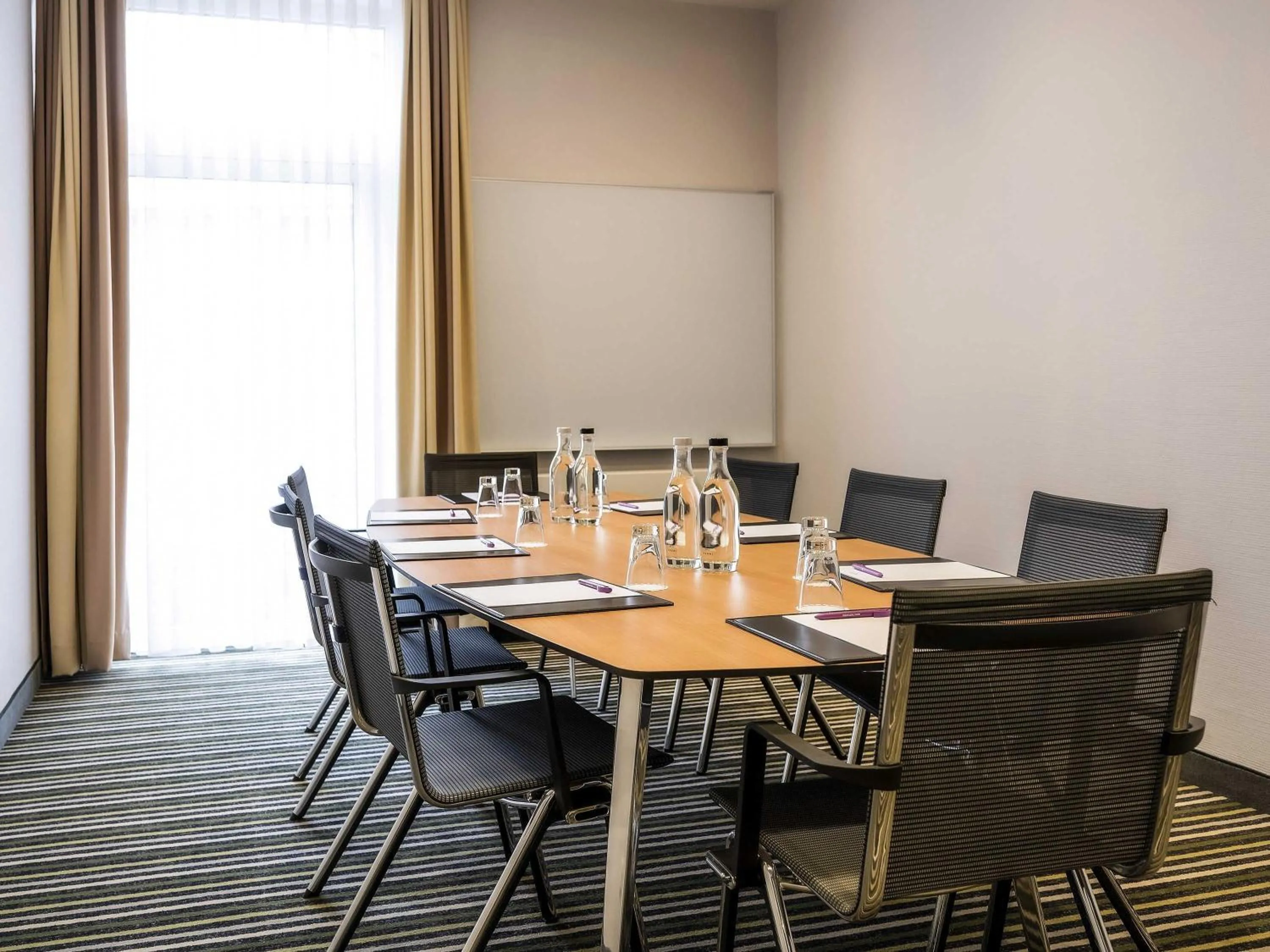 Meeting/conference room in Mercure Hannover Oldenburger Allee