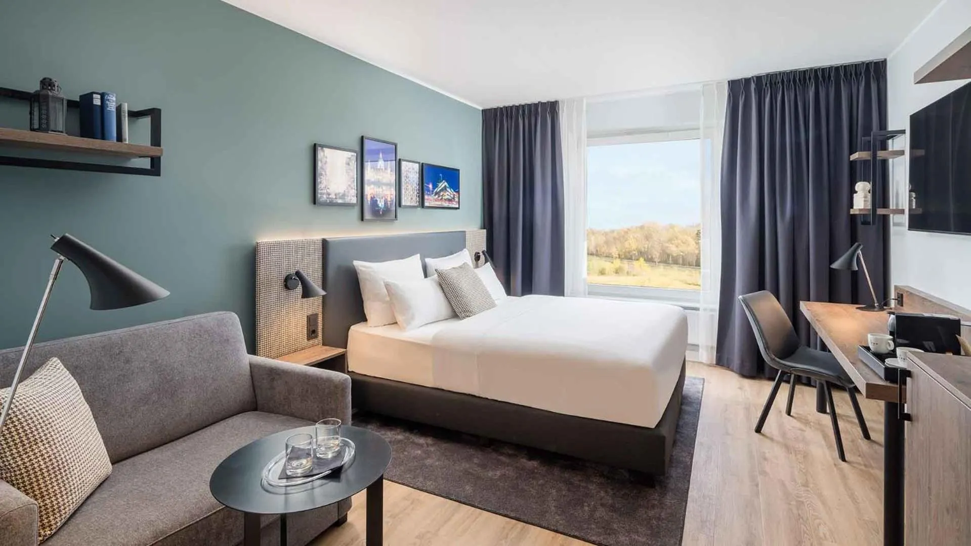 Bed in Mercure Hannover Oldenburger Allee