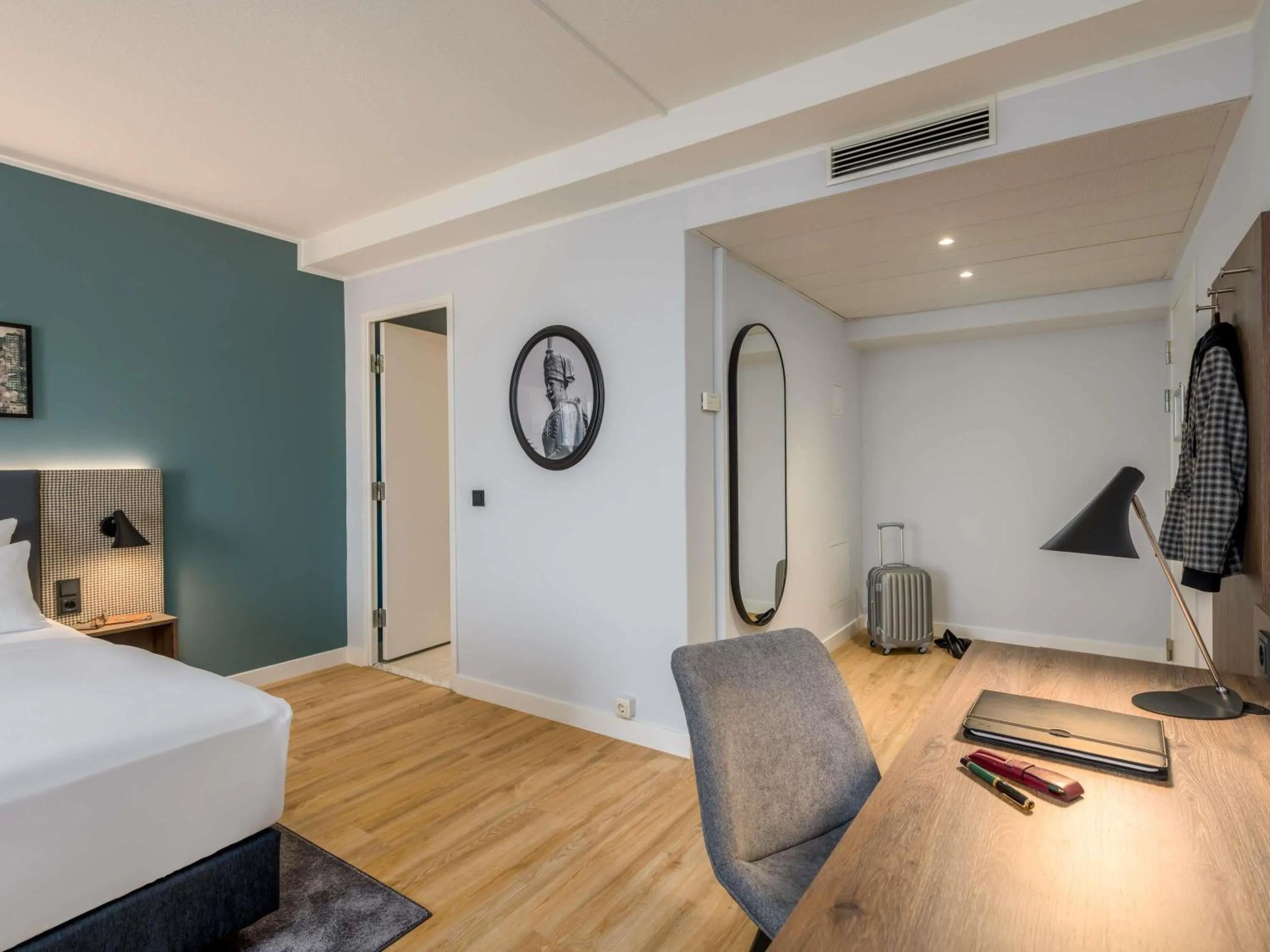 Bedroom, Bed in Mercure Hannover Oldenburger Allee