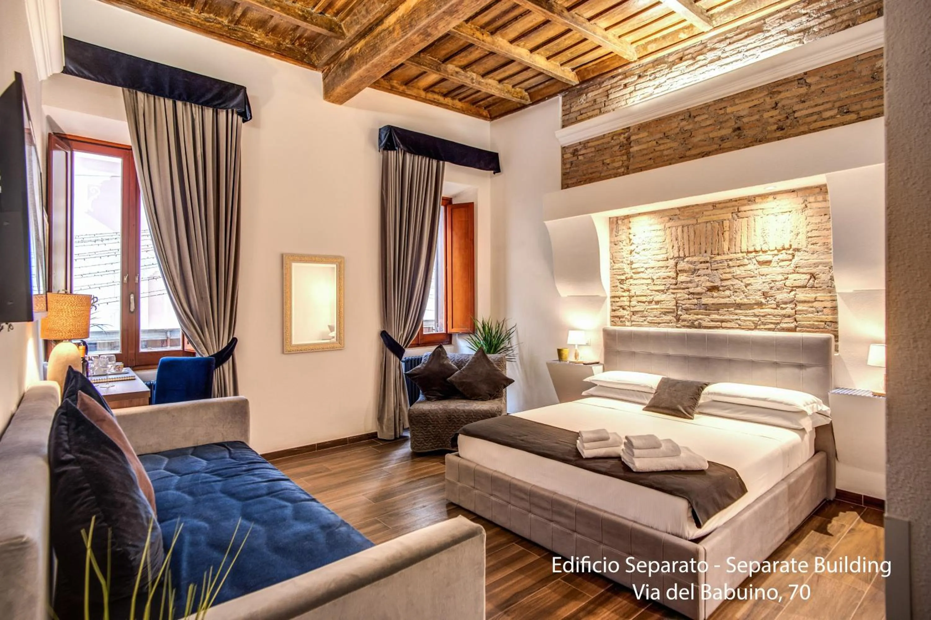 Bed in Tritone Top House