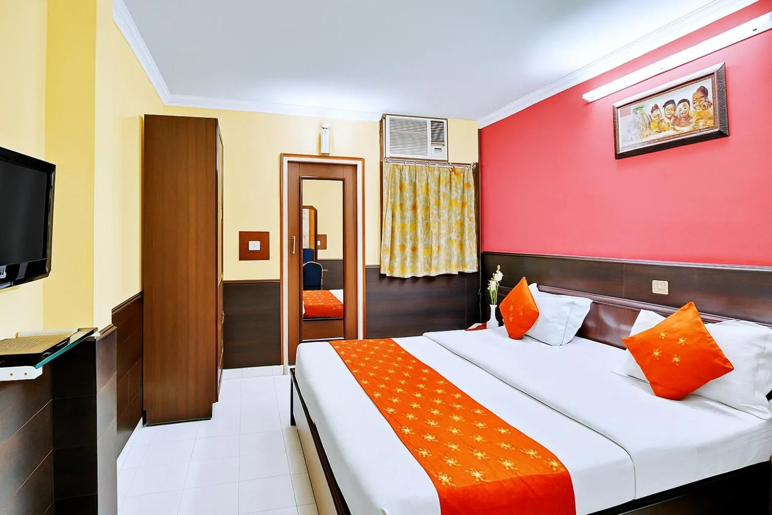 Bedroom, Bed in Hotel DiDi International