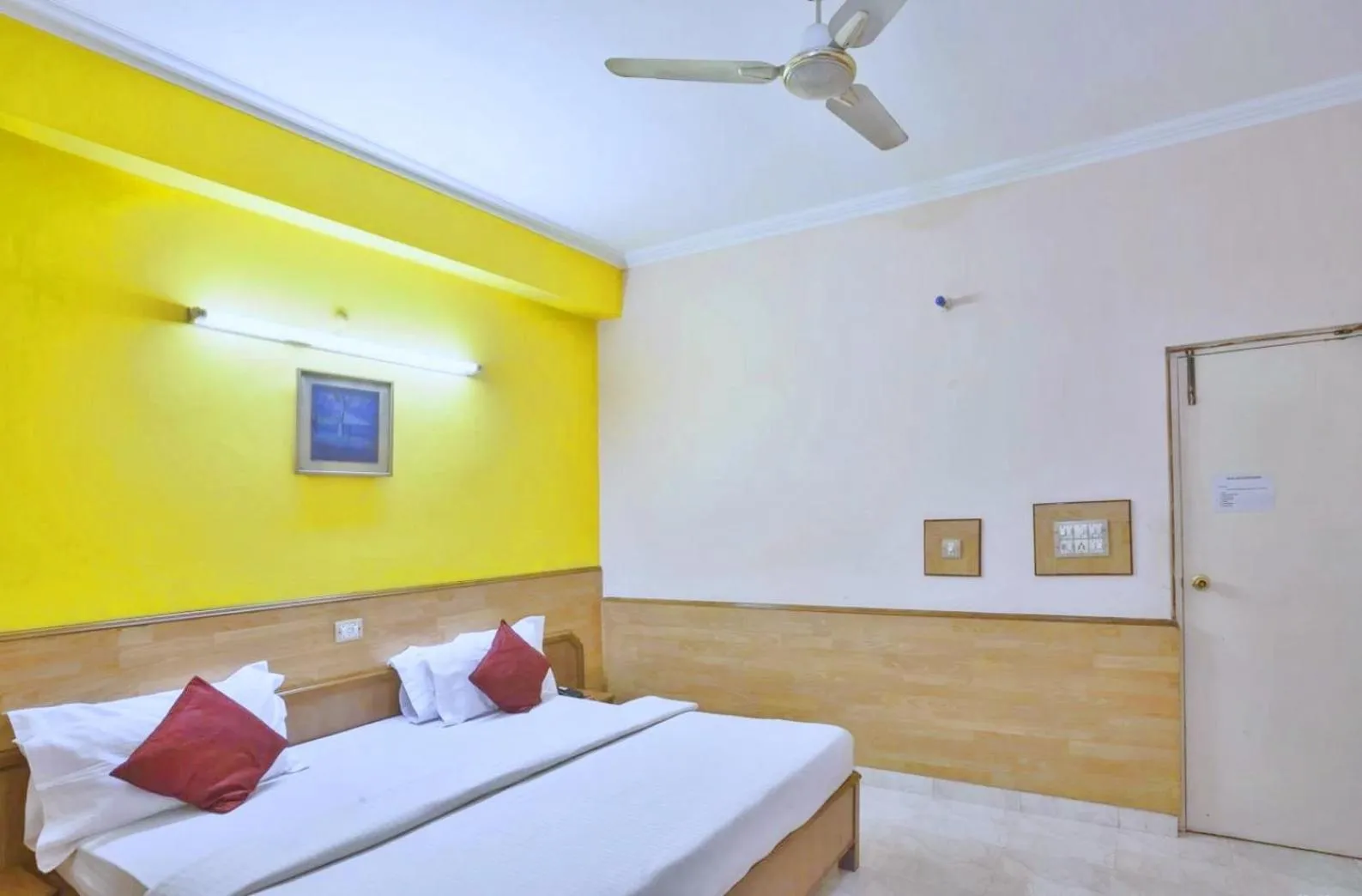 Bed in Hotel DiDi International