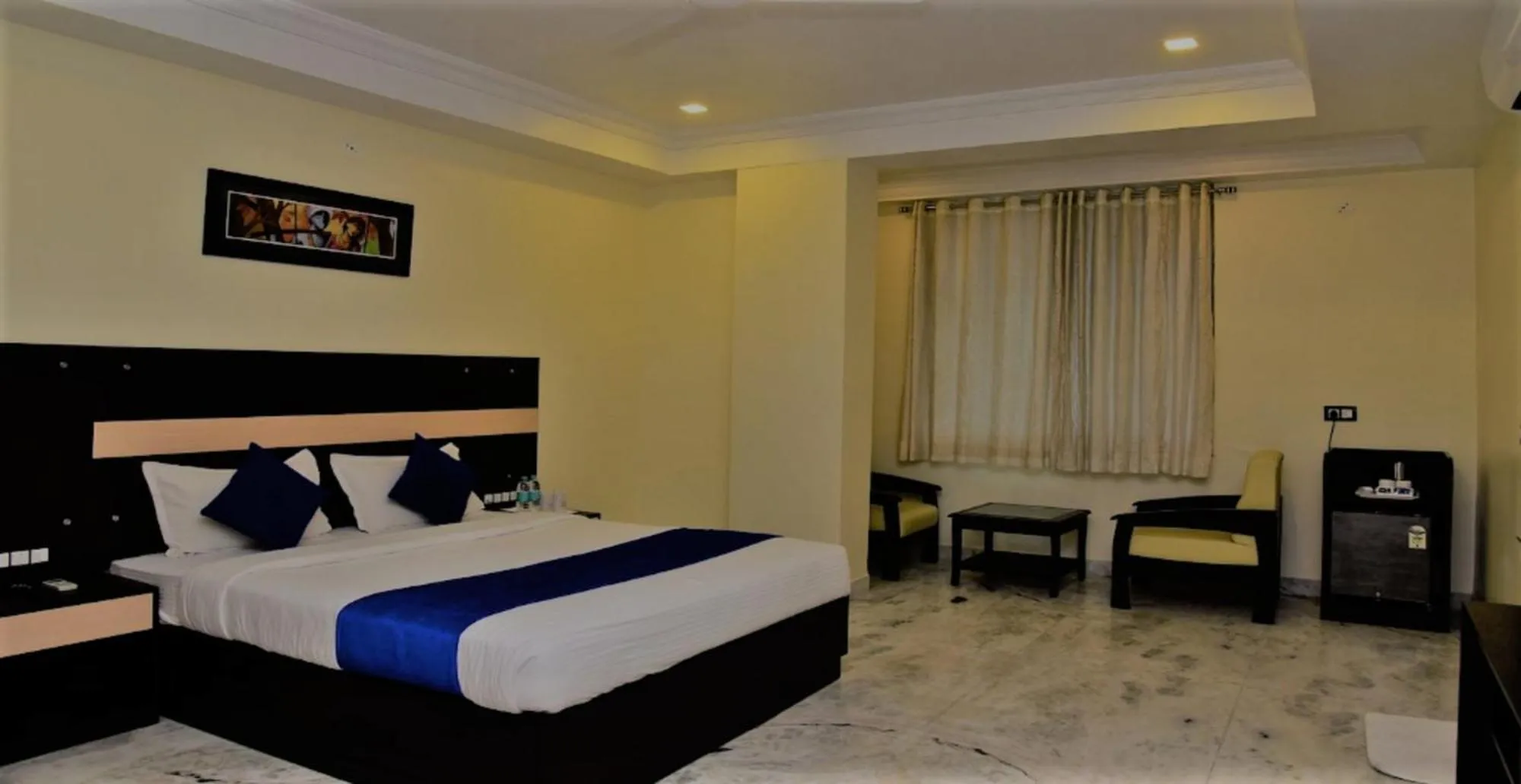 Bedroom, Bed in Hotel DiDi International