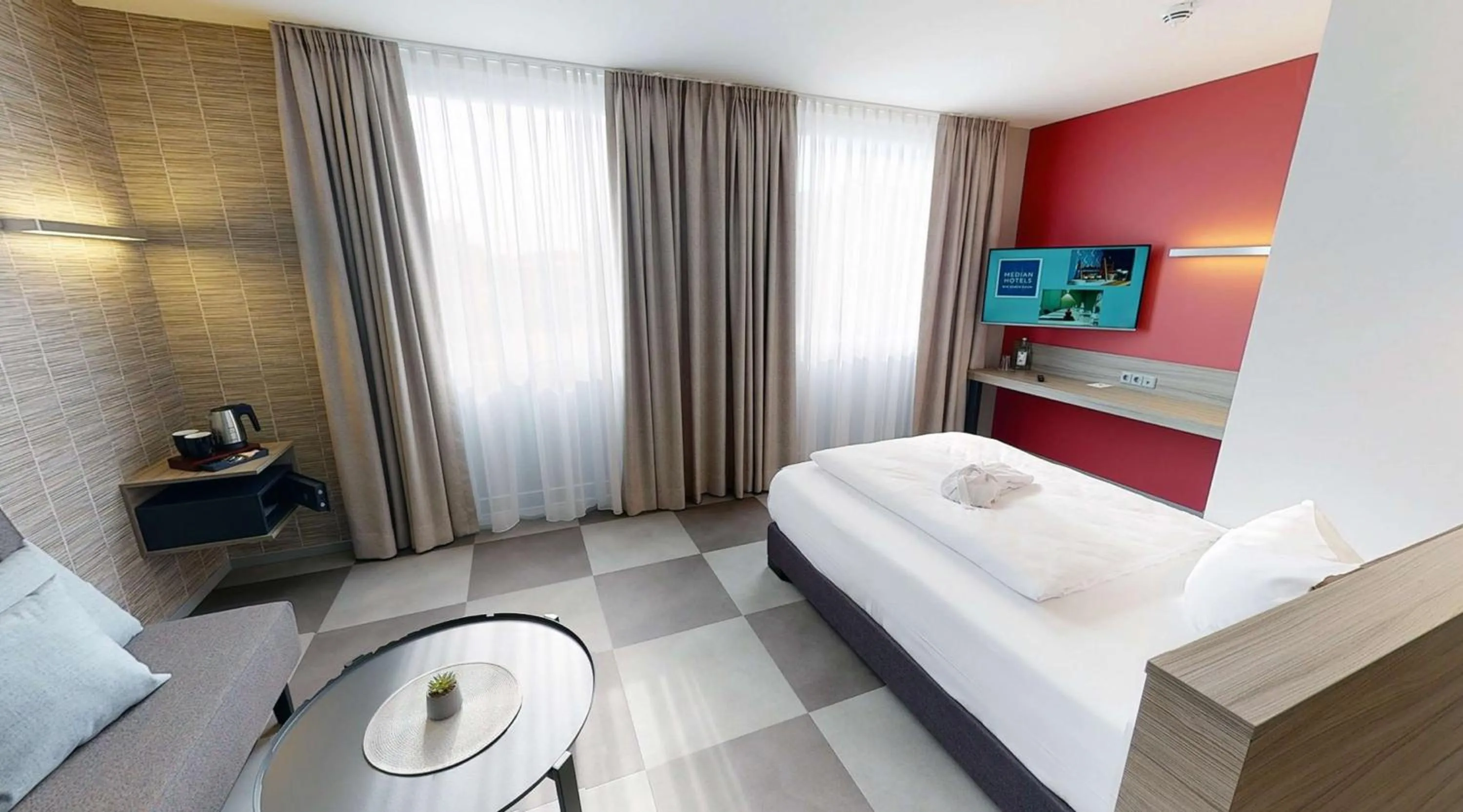 Bedroom, Bed in Median Hotel Hannover Lehrte