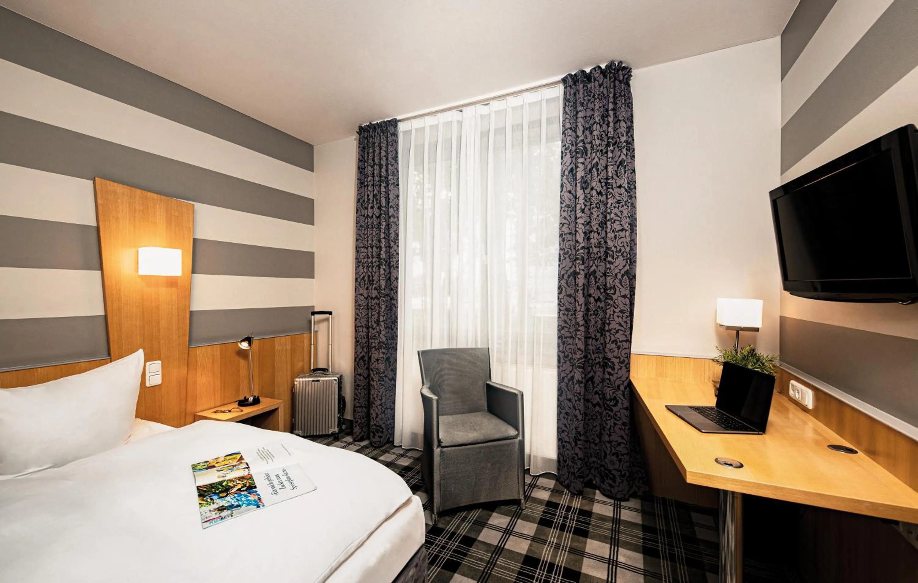 Bed in Median Hotel Hannover Lehrte