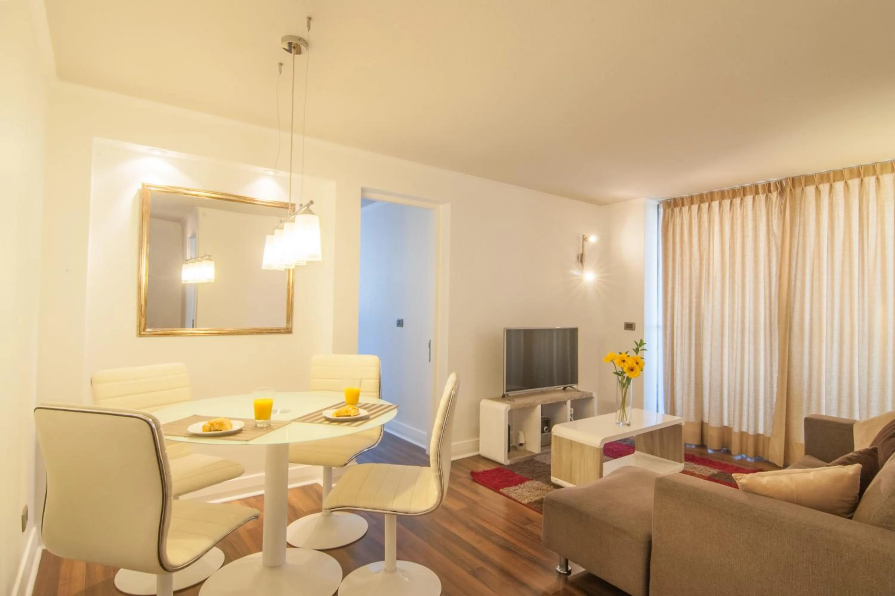 TV and multimedia in Views Cordillera