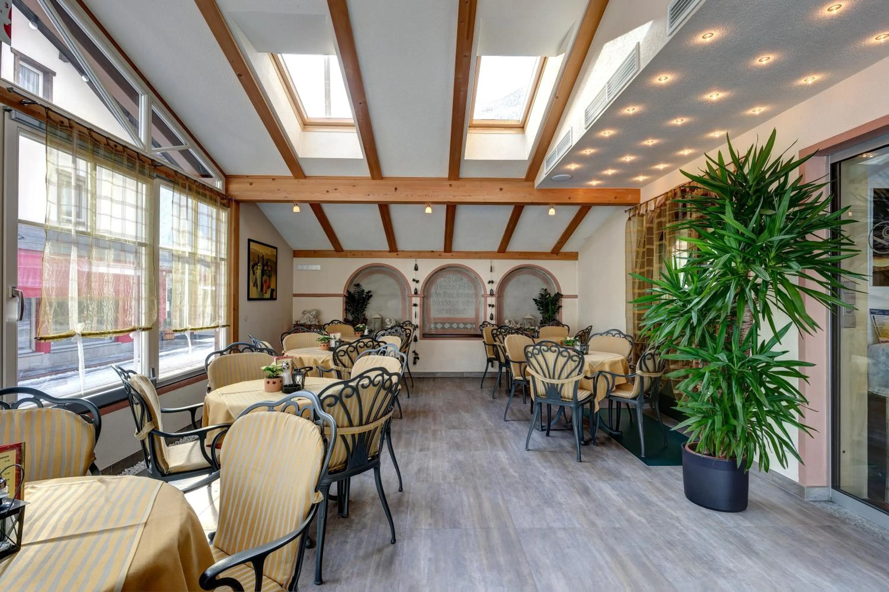 Lounge or bar in Hotel Garni Schneider