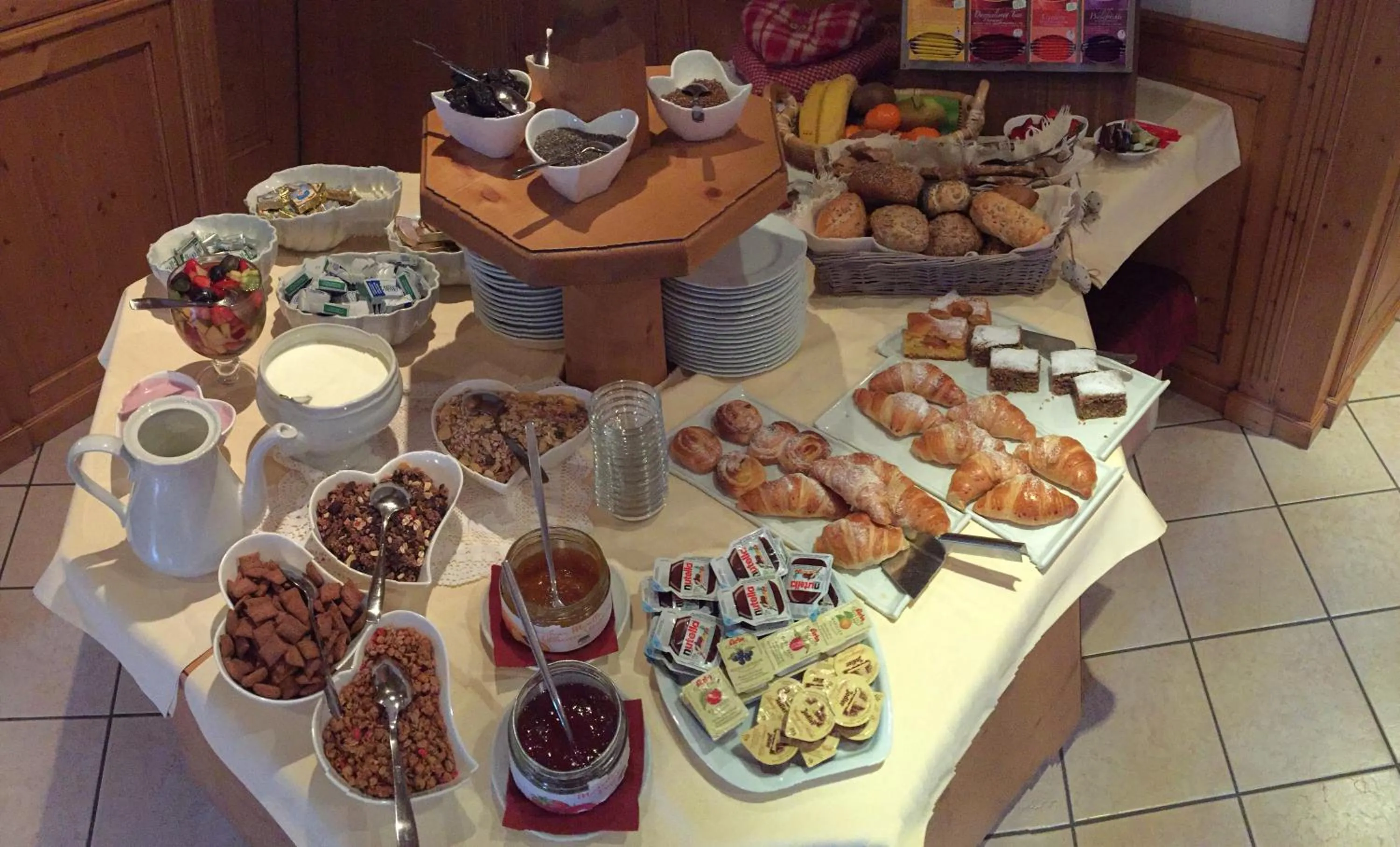 Breakfast in Hotel Garni Schneider