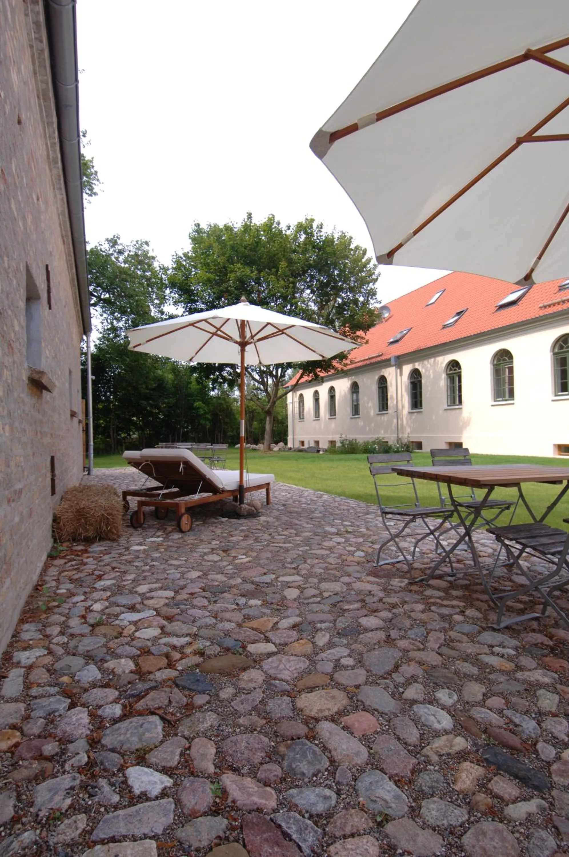 Property building in Kavaliershaus Schloß Blücher am Finckenersee