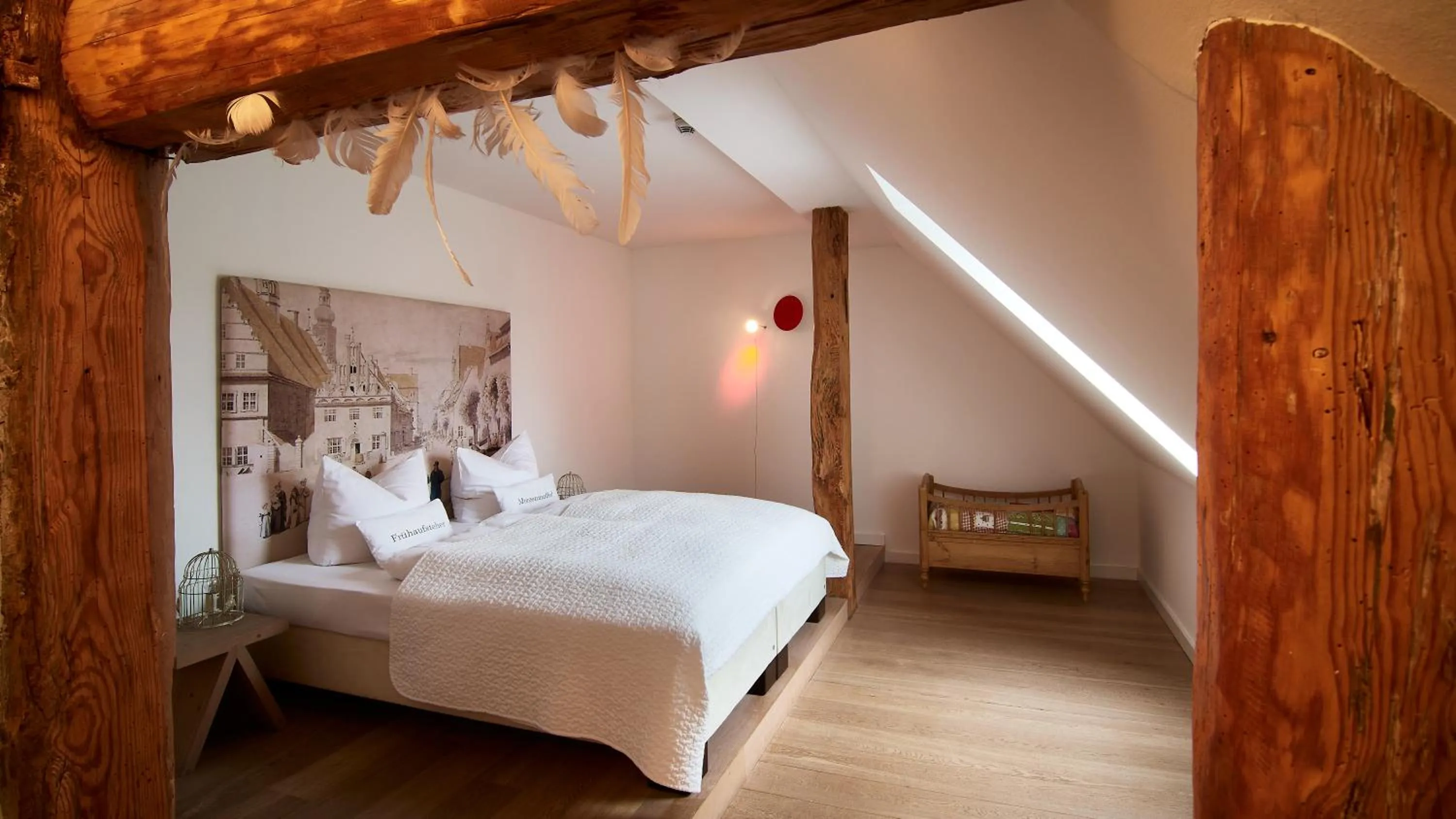 Bed in Kavaliershaus Schloß Blücher am Finckenersee