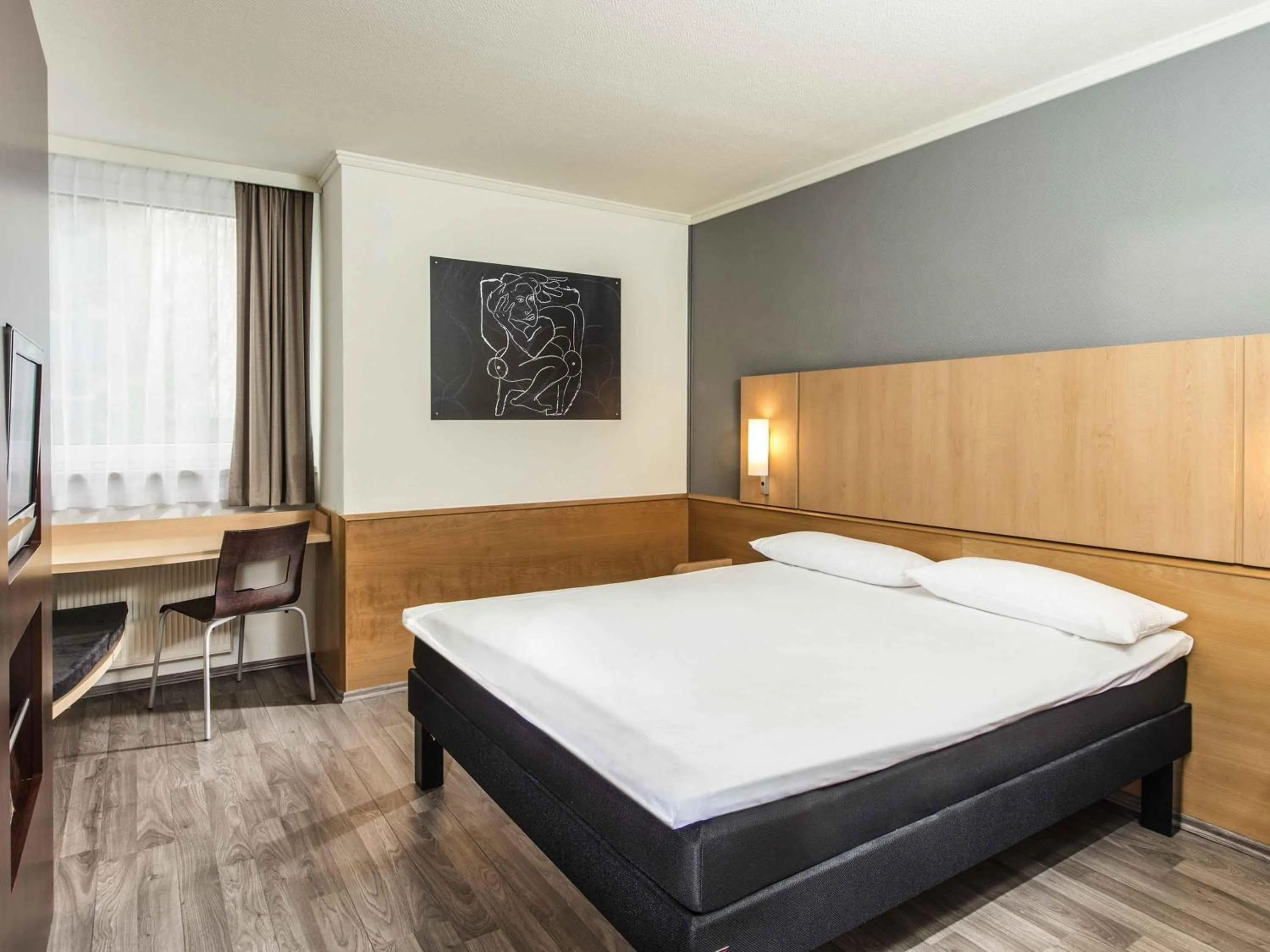 Bedroom, Bed in ibis Leipzig Nord-Ost