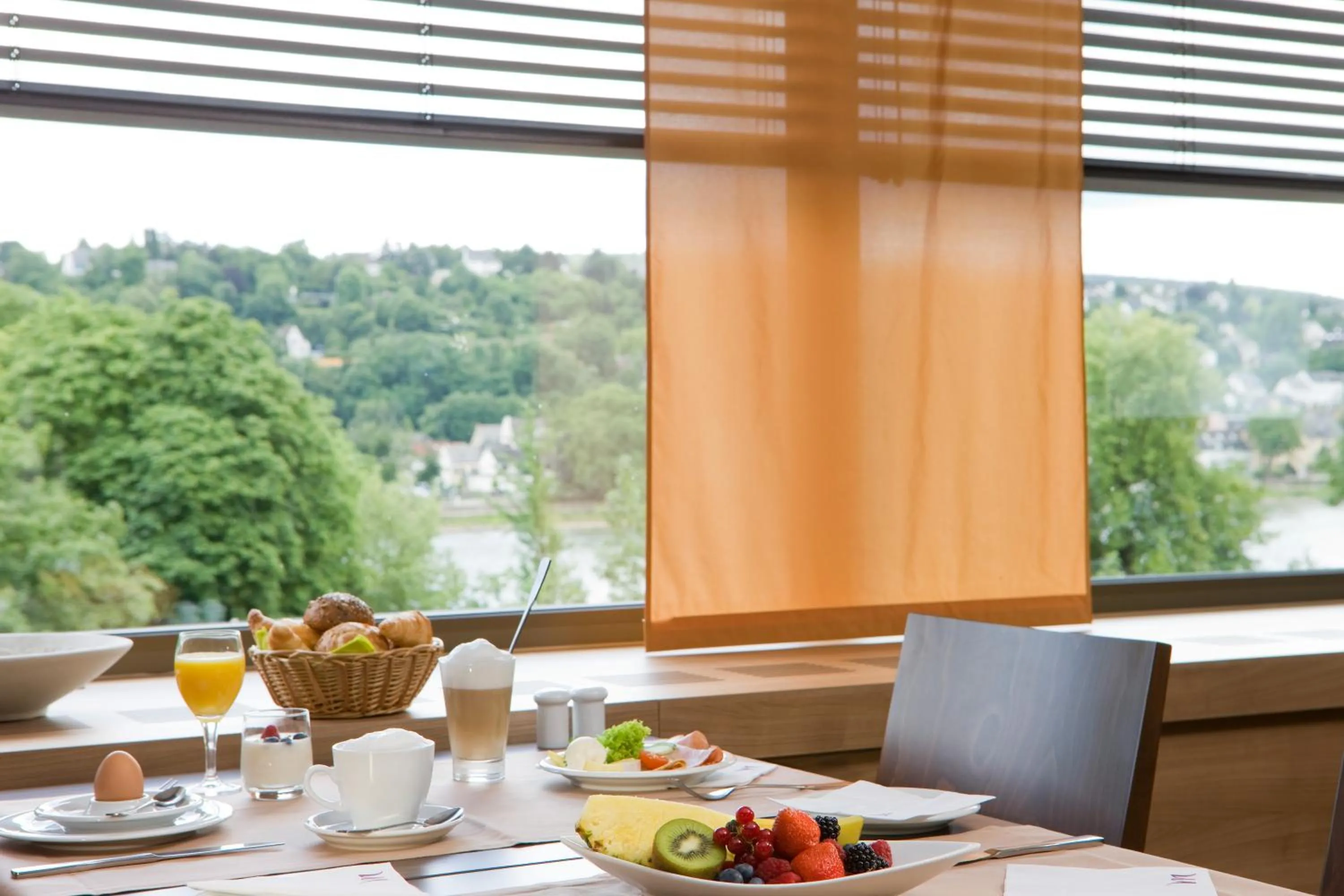 Restaurant/places to eat in Mercure Hotel Koblenz