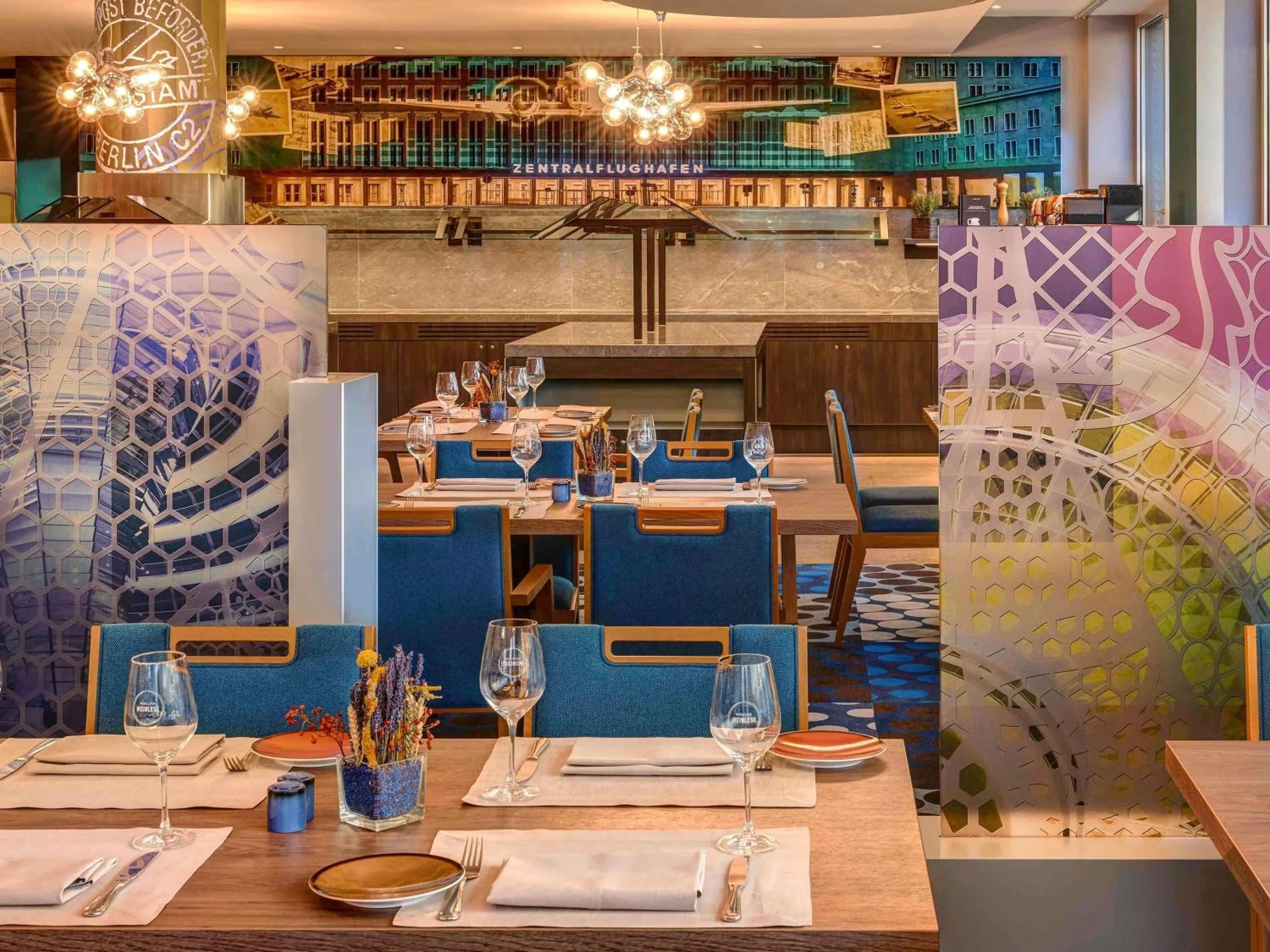 Restaurant/places to eat in Mercure Hotel Berlin Tempelhof