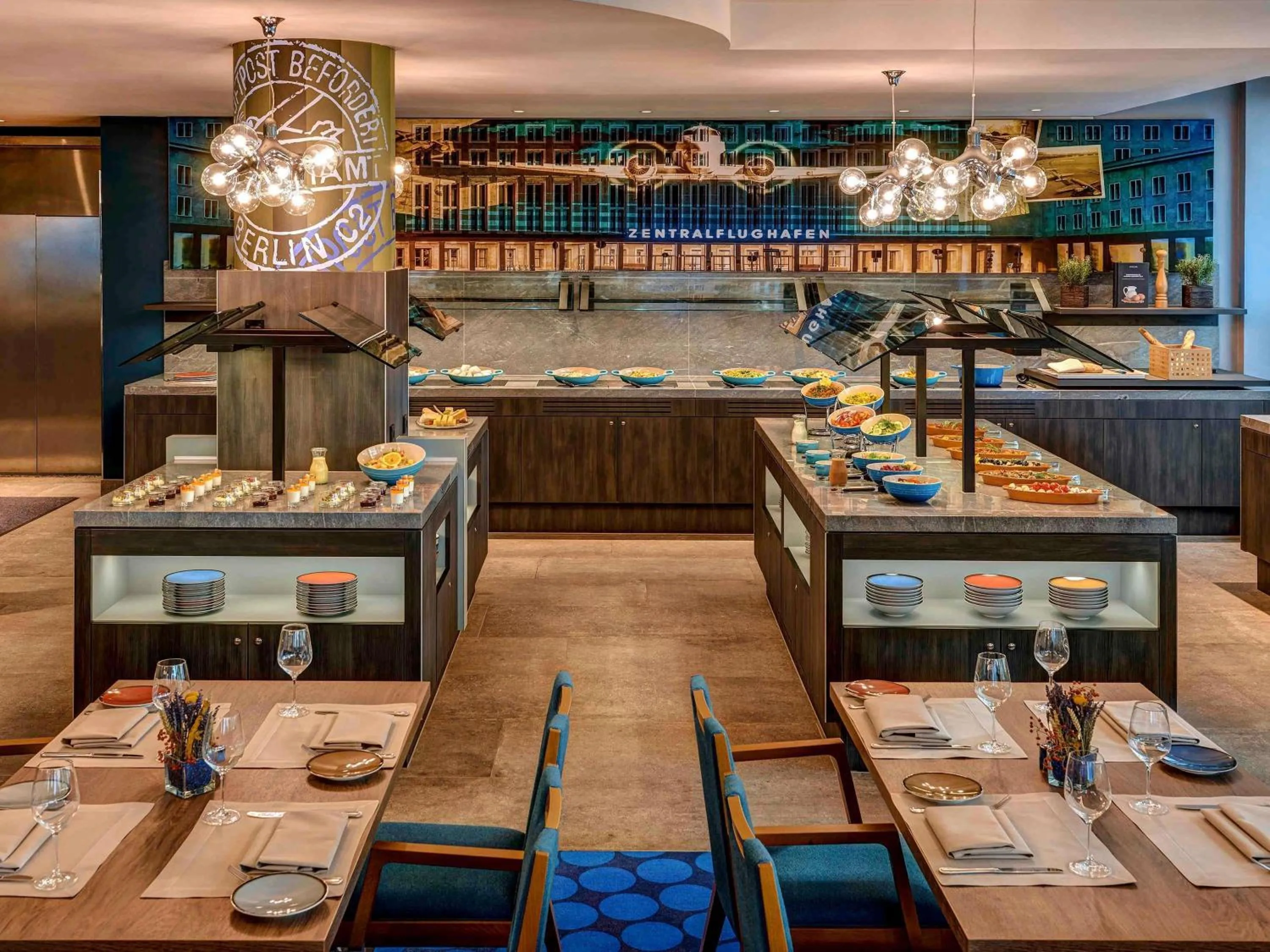 Restaurant/places to eat in Mercure Hotel Berlin Tempelhof