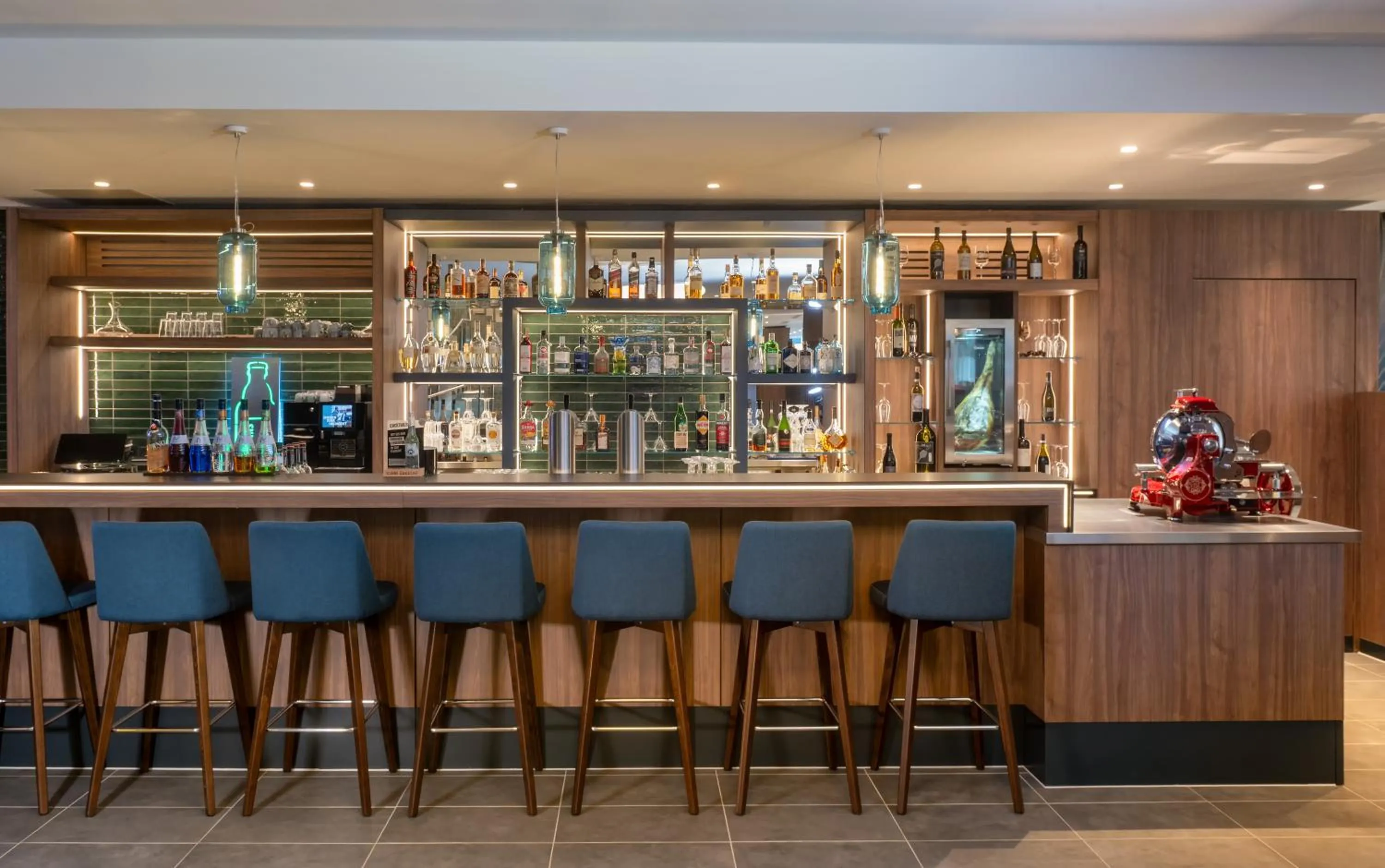 Lounge or bar in Mercure Hotel Berlin Tempelhof