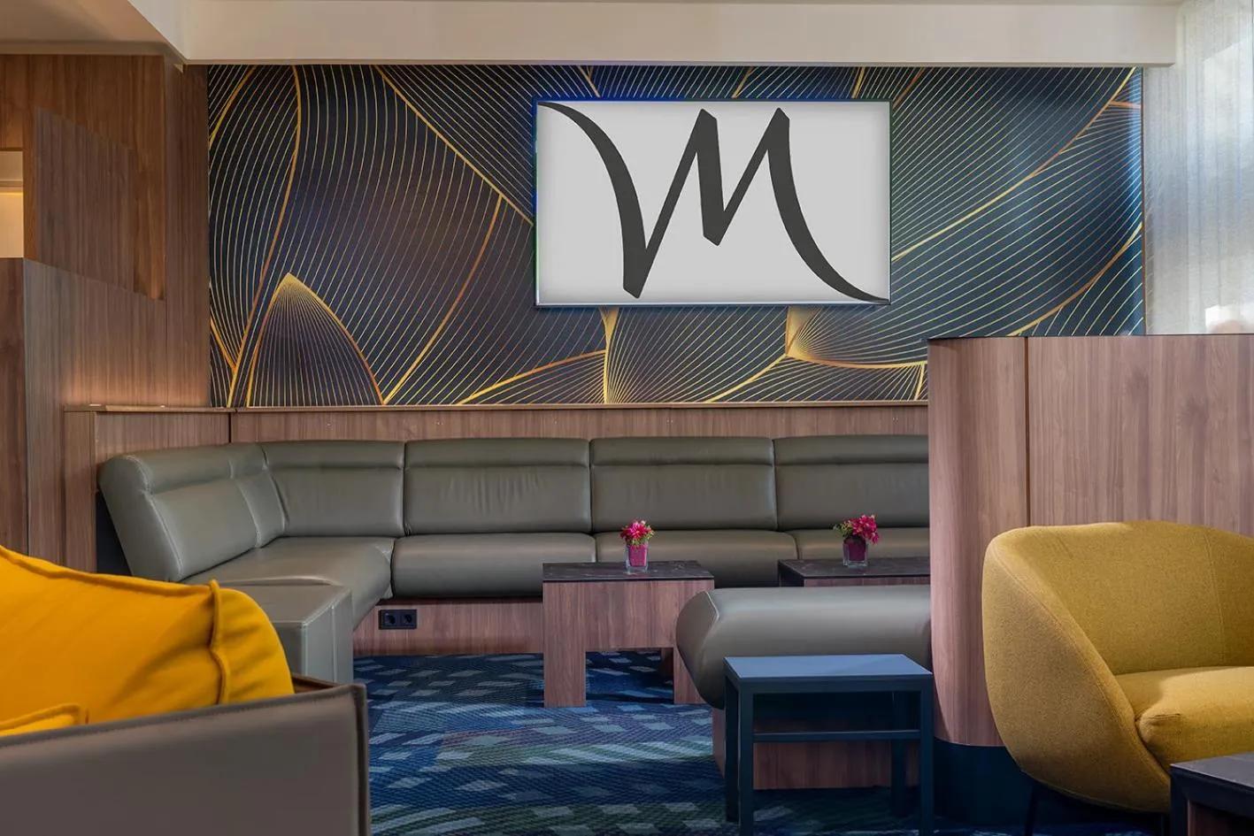 Lounge or bar in Mercure Hotel Berlin Tempelhof