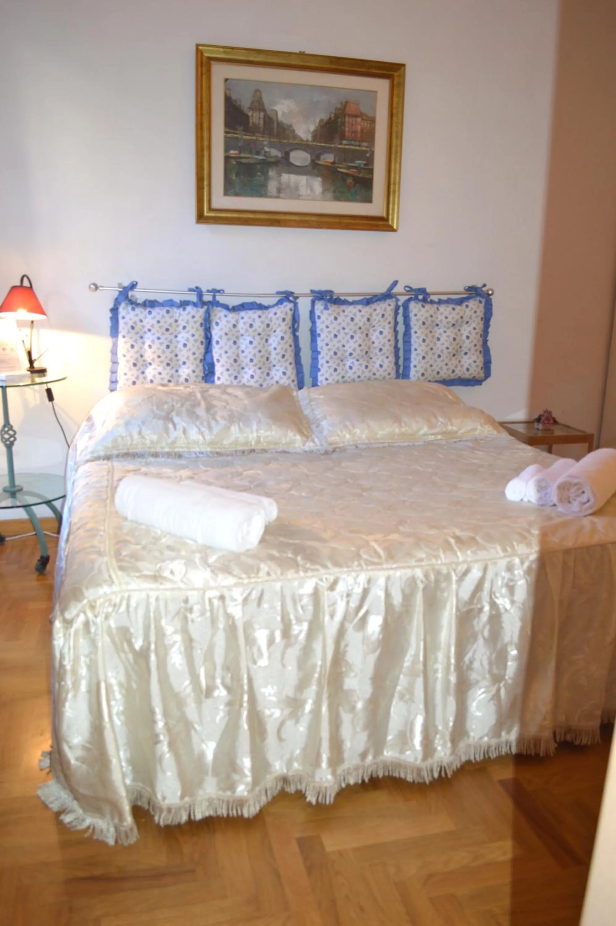 Double or Twin Room in Daffodil in Roma San Pietro