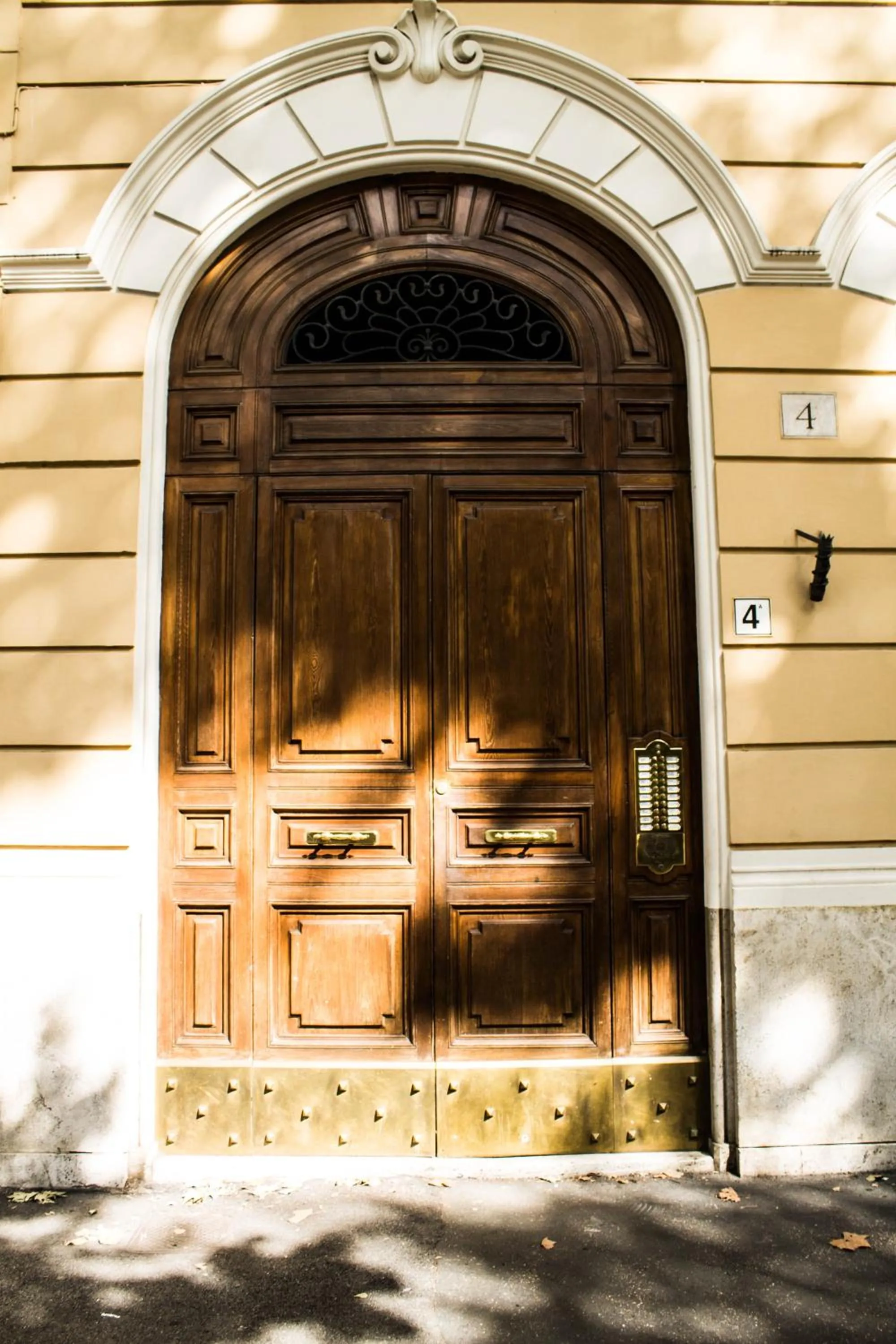 Facade/entrance in Daffodil in Roma San Pietro
