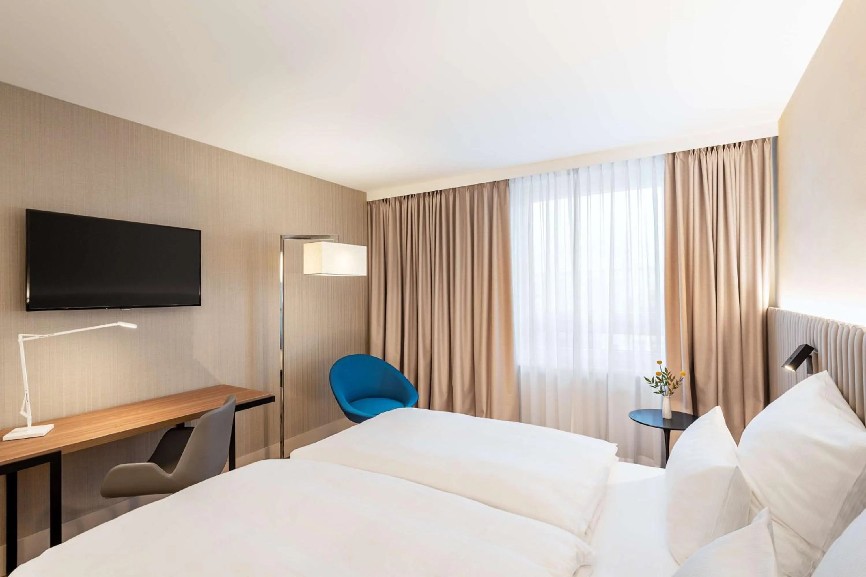 Bedroom, Bed in NH Hamburg Altona