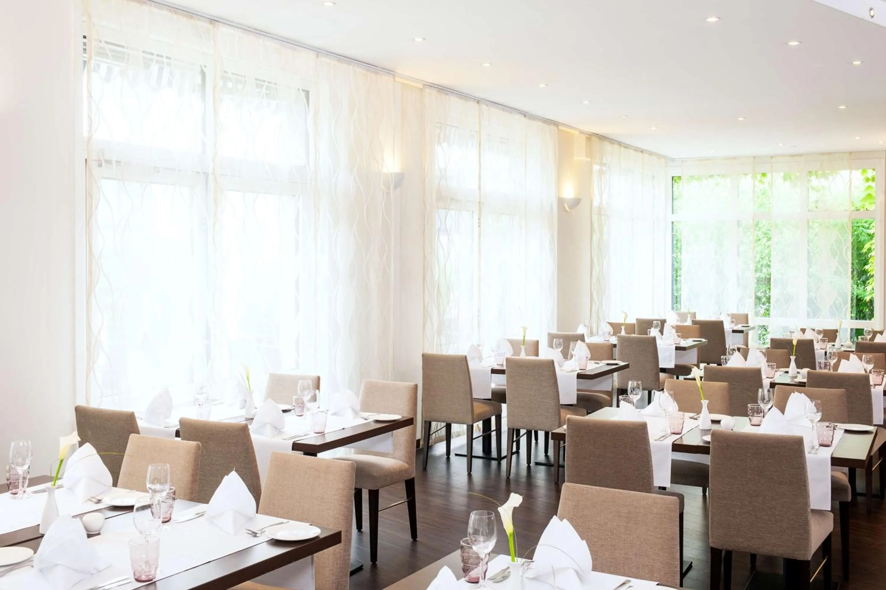 Restaurant/places to eat in NH München Airport