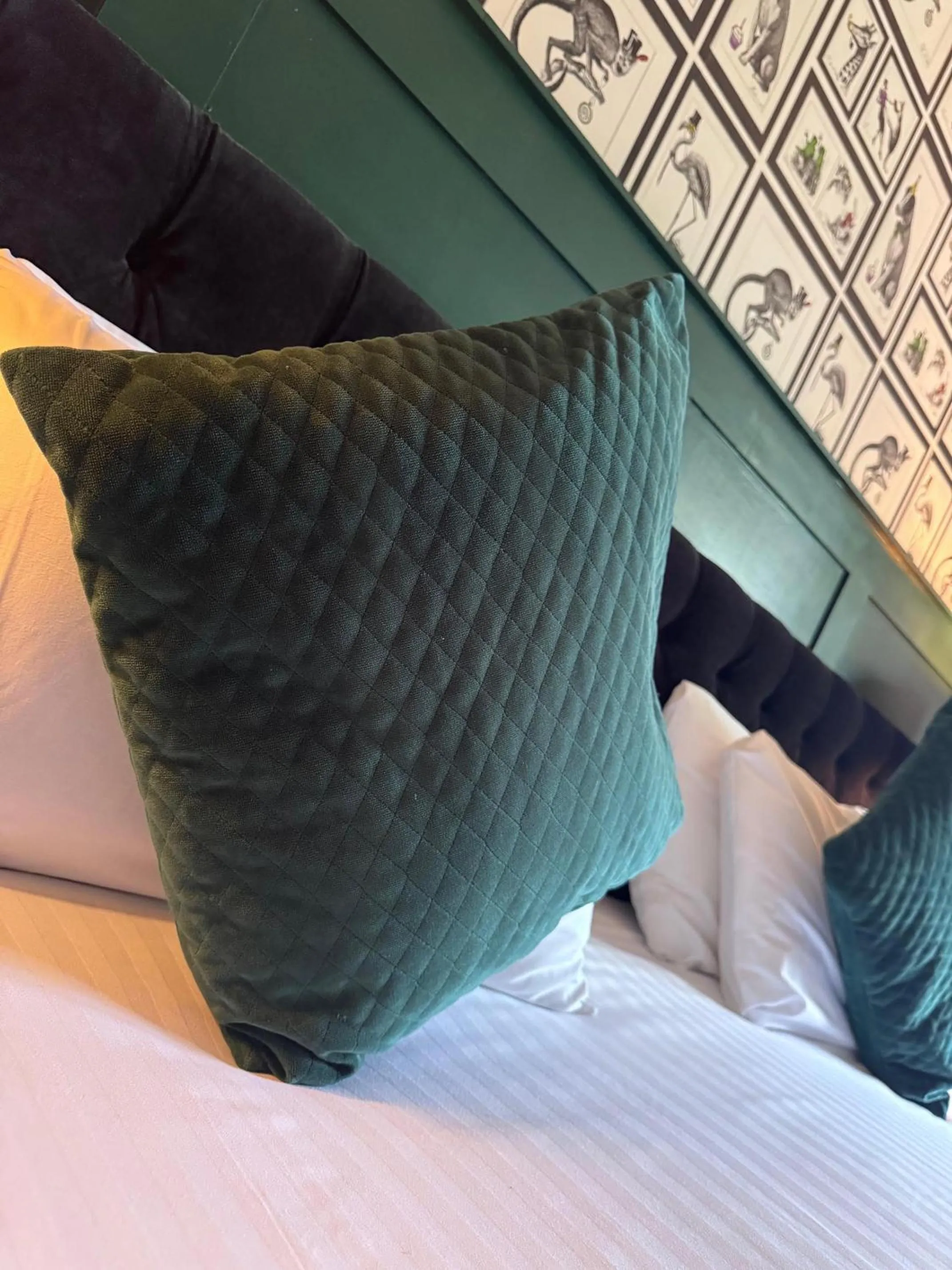 Bed in The Oaks Hotel