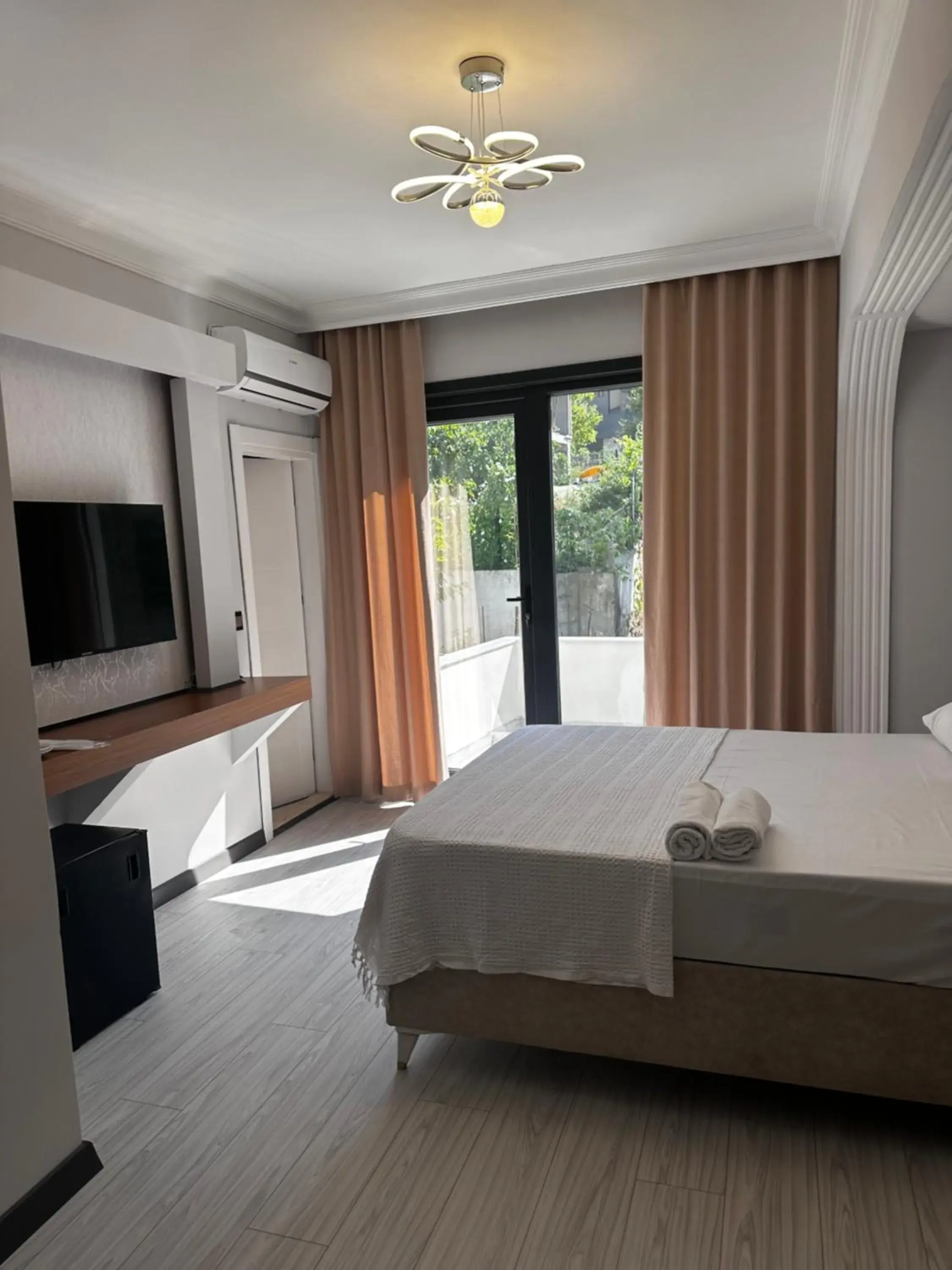 Deluxe Double Room with Balcony in KILIÇ MOTEL Deluxe Double Room with Balcony in KILIÇ MOTEL