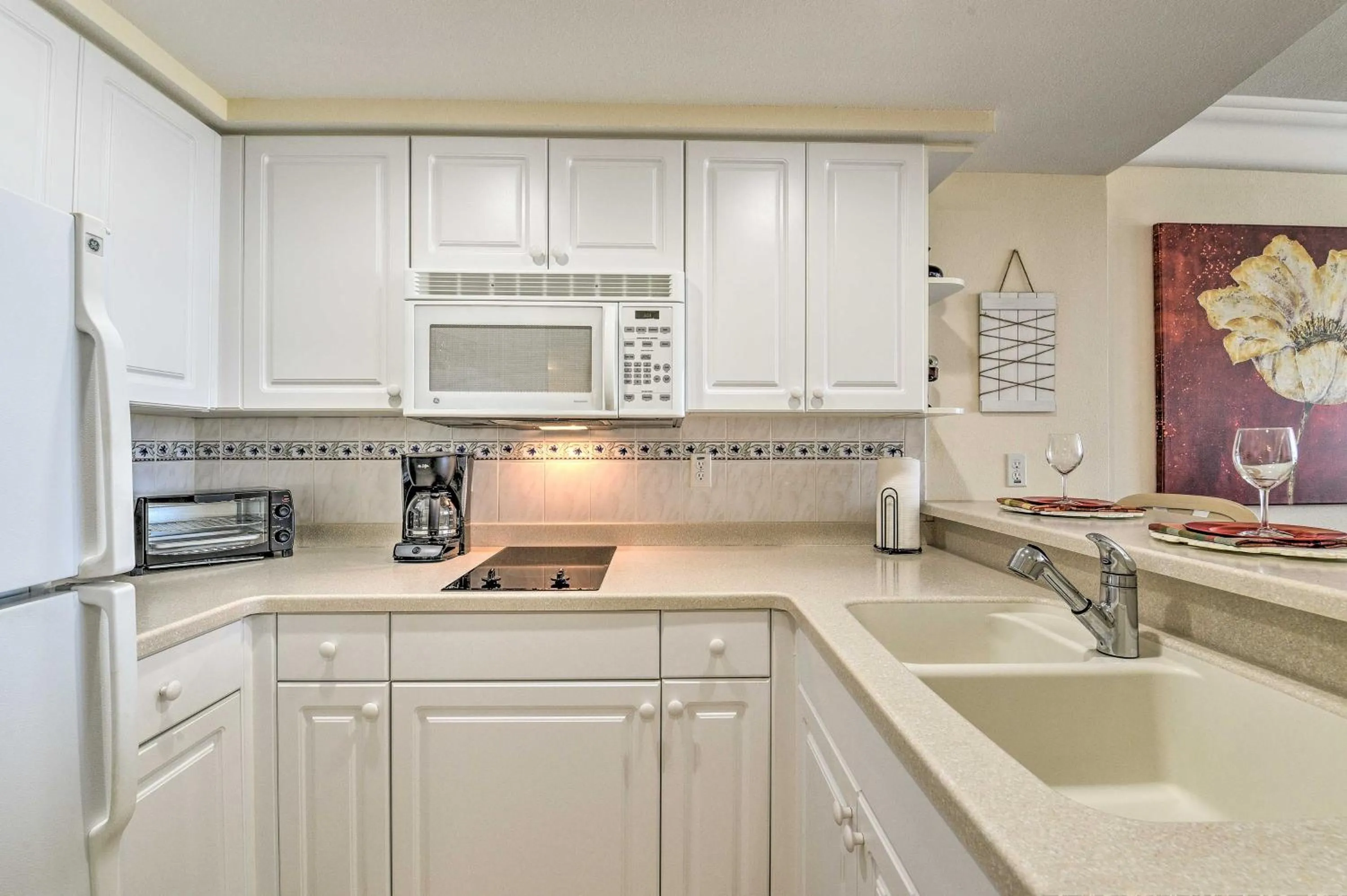 Daytona Beachfront Condo with Ocean View