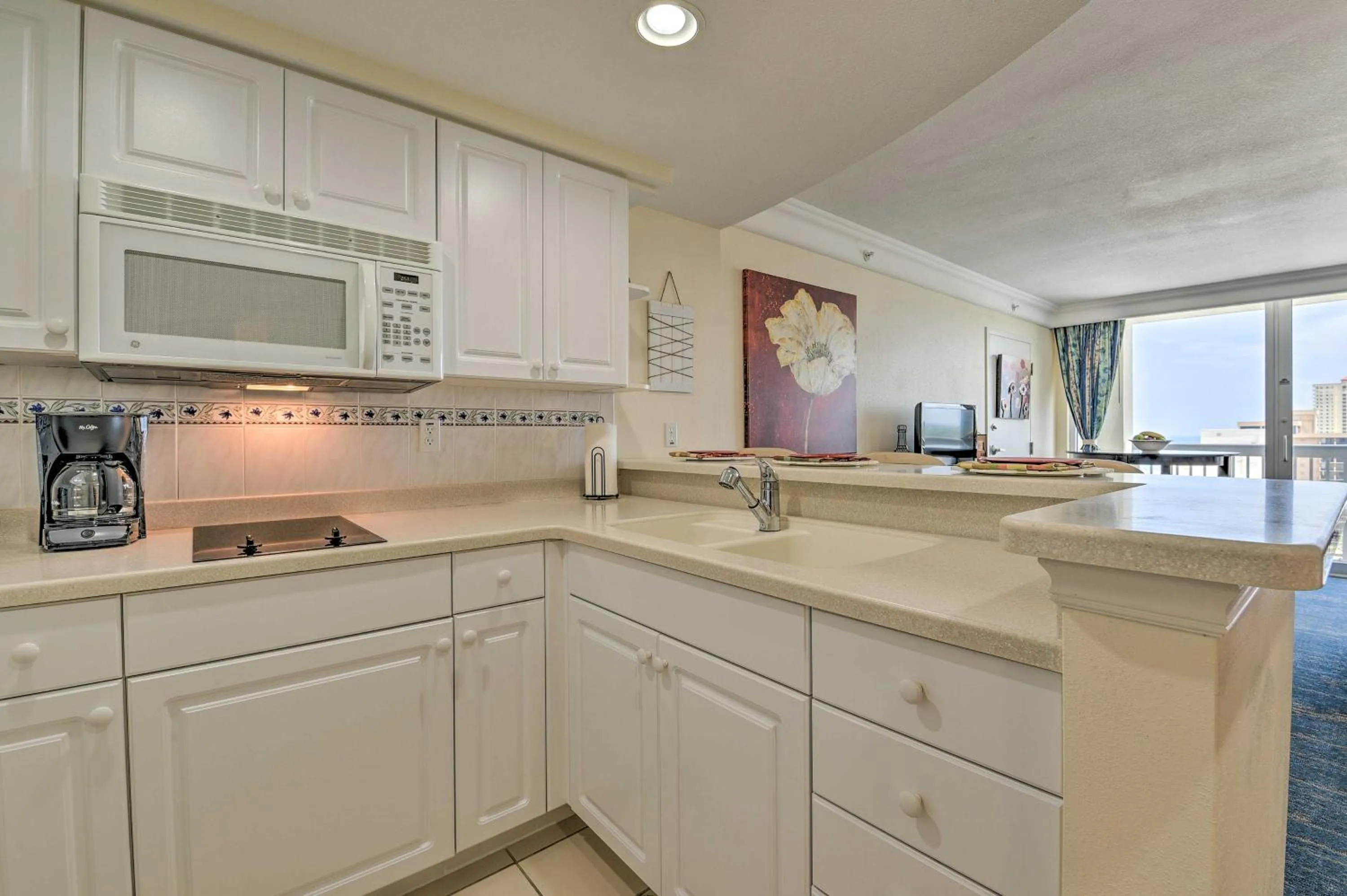 Daytona Beachfront Condo with Ocean View