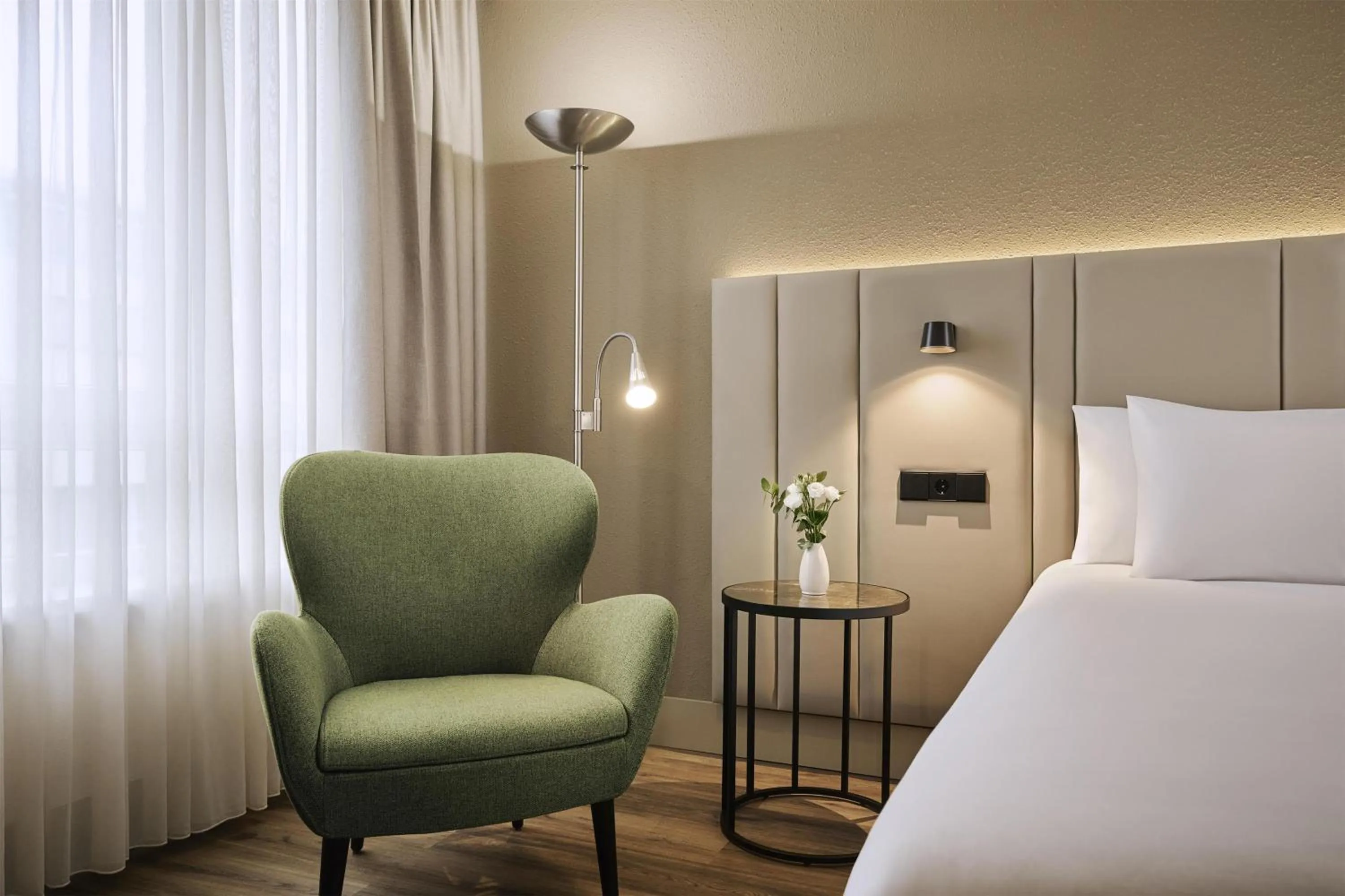 Bedroom, Bed in NH Leipzig Messe