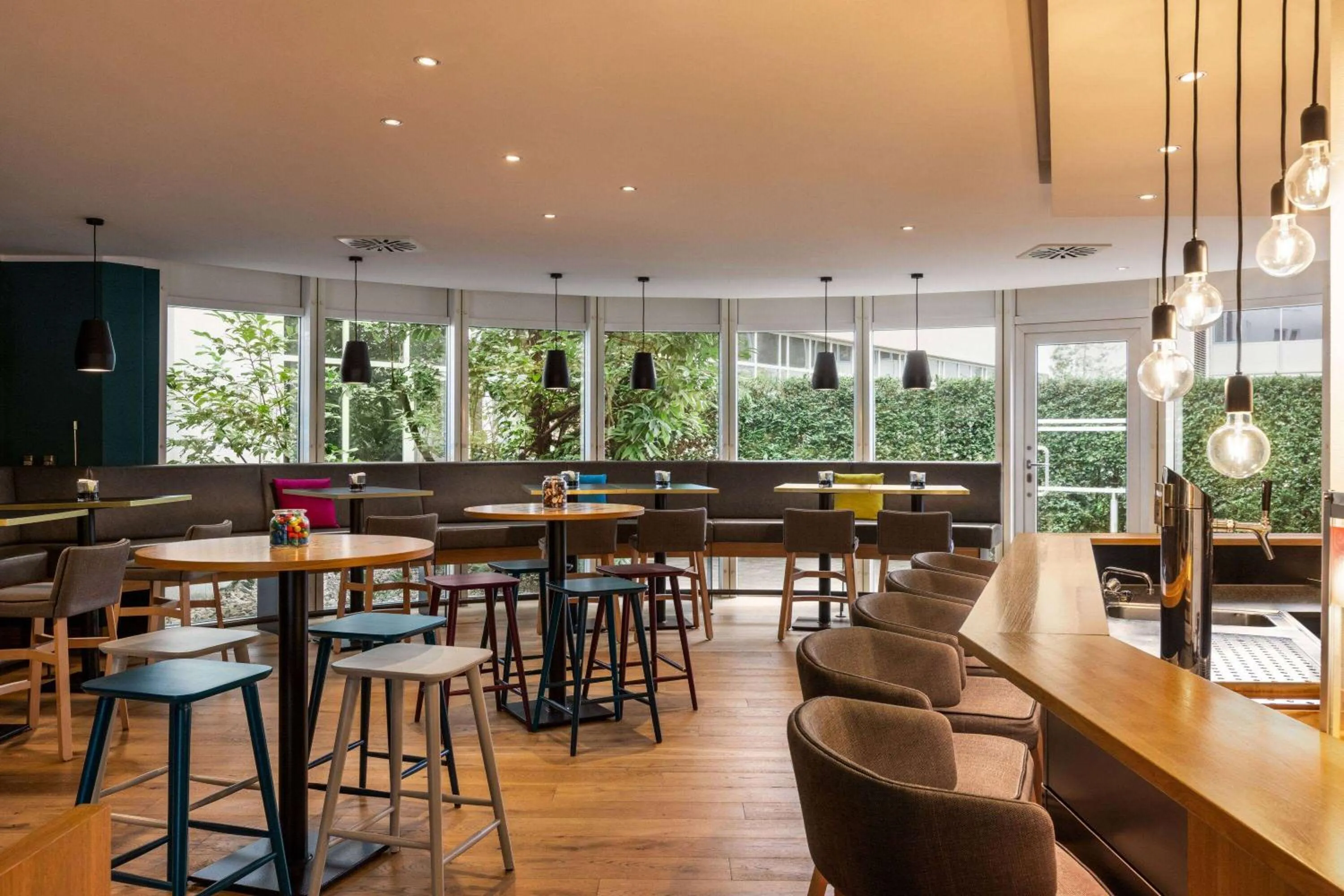 Lounge or bar in Vienna House Easy by Wyndham Amberg