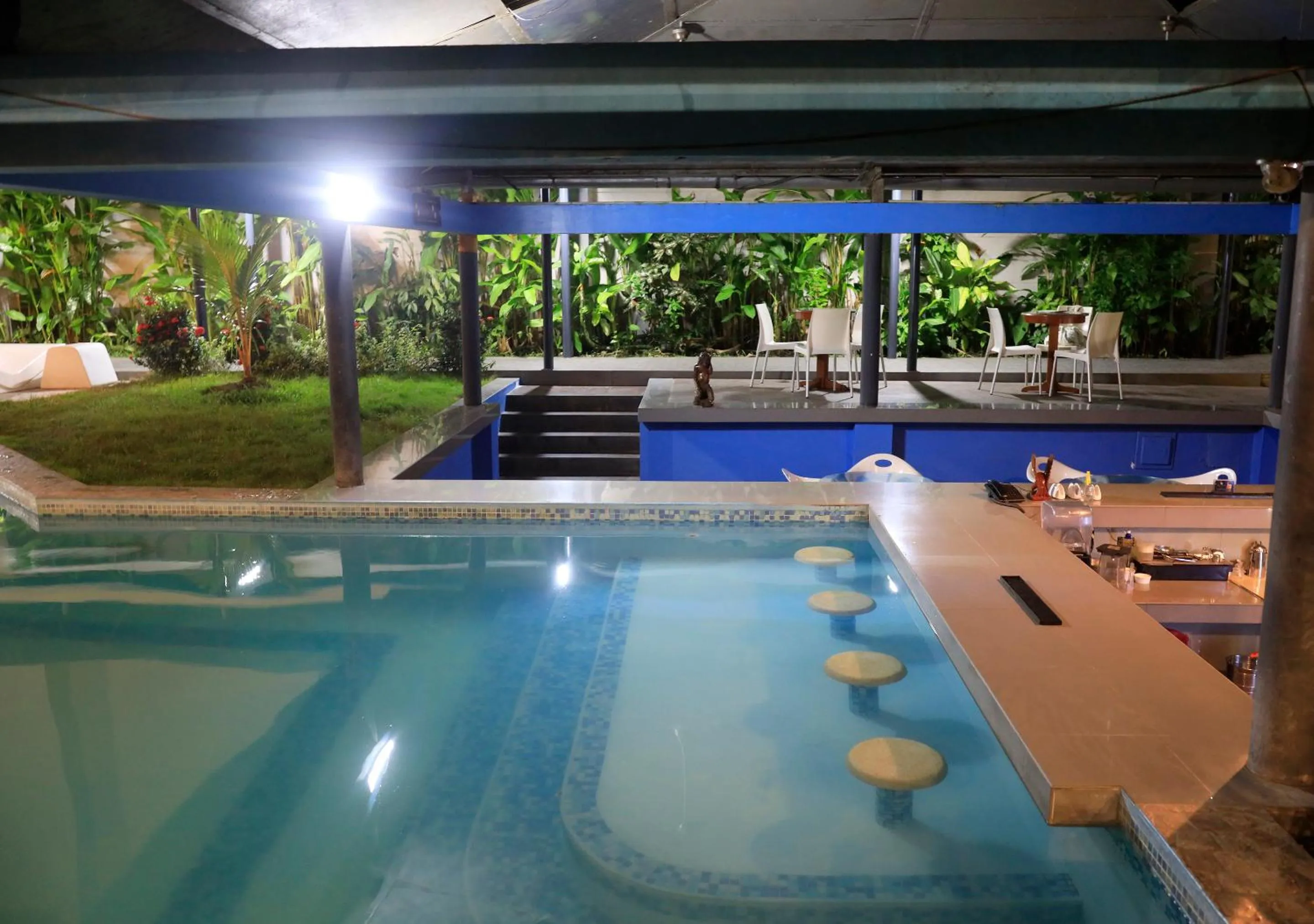 Swimming pool in Samiria Jungle Hotel