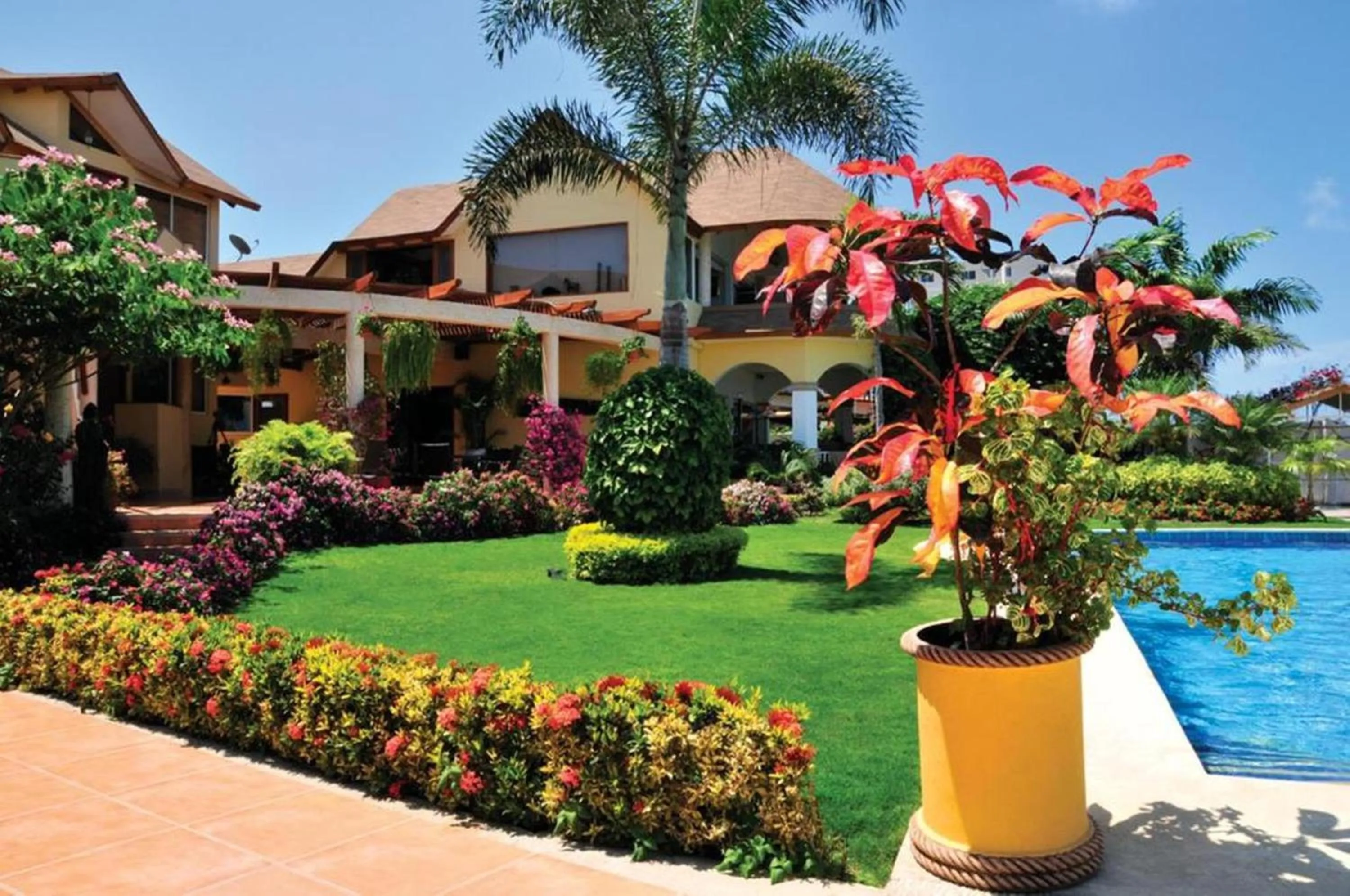 Property building in Hotel Boutique Playa Canela Ecuador