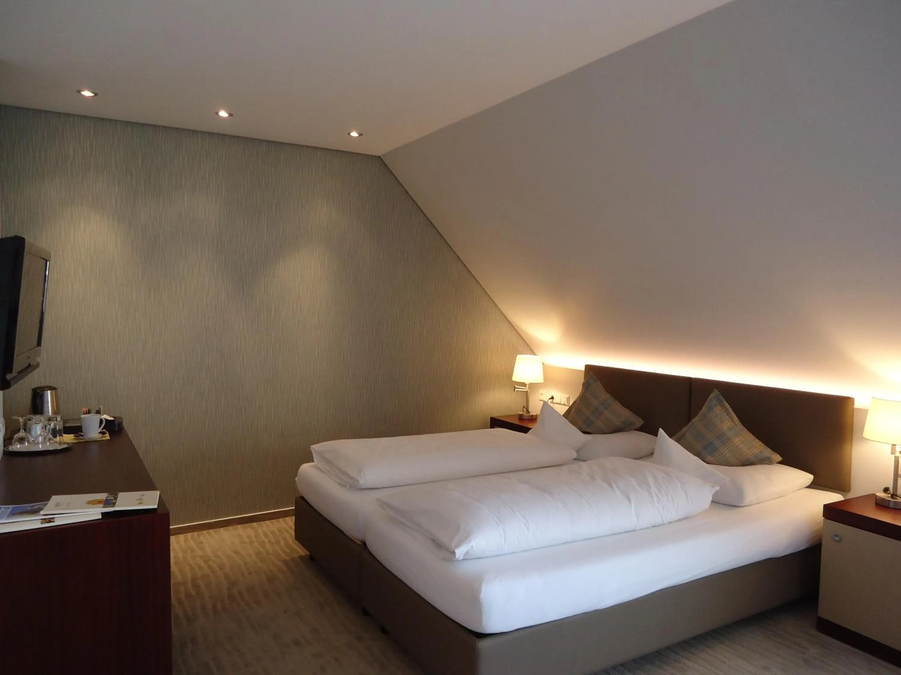 Bed in Akzent Hotel Löwen