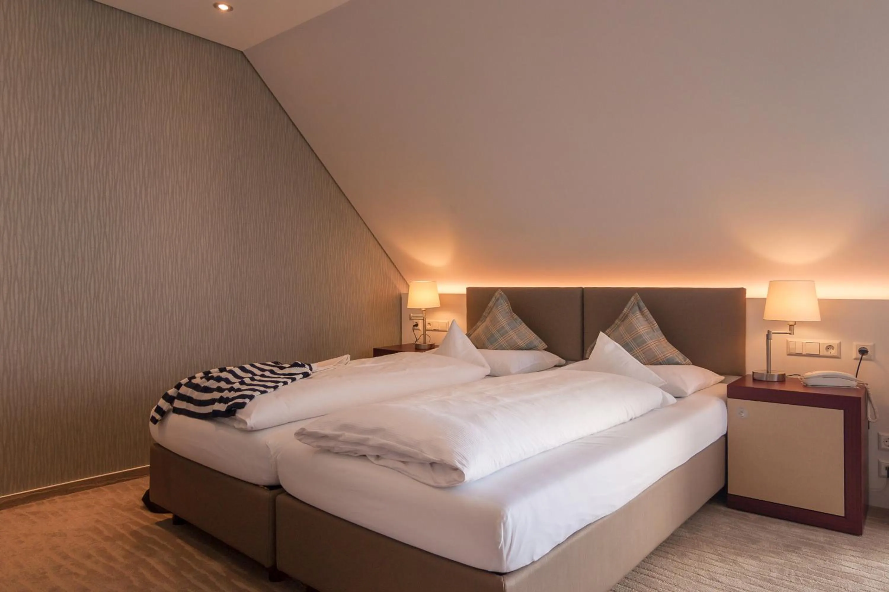 Bedroom, Bed in Akzent Hotel Löwen