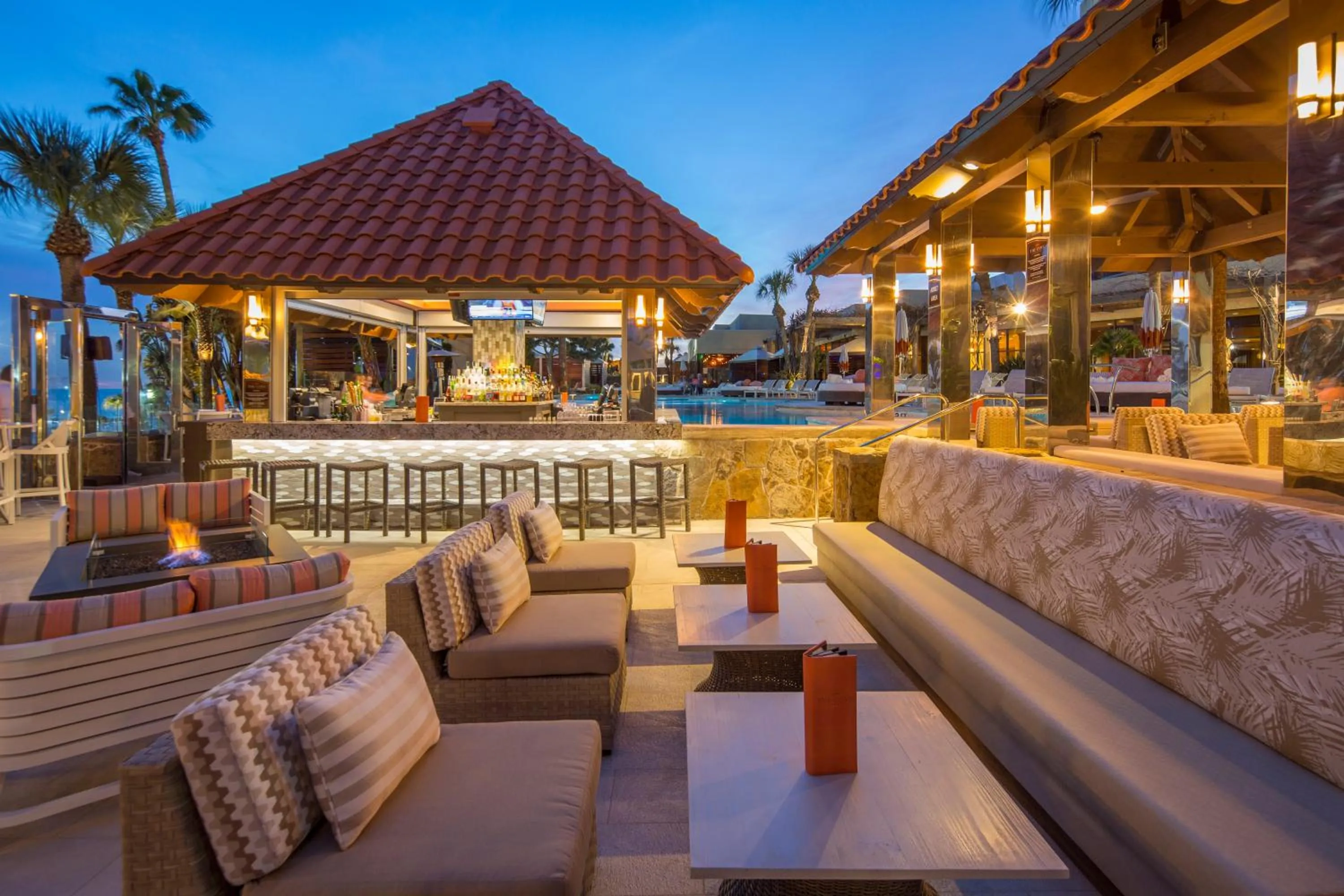 Lounge or bar in The San Luis Resort Spa & Conference Center