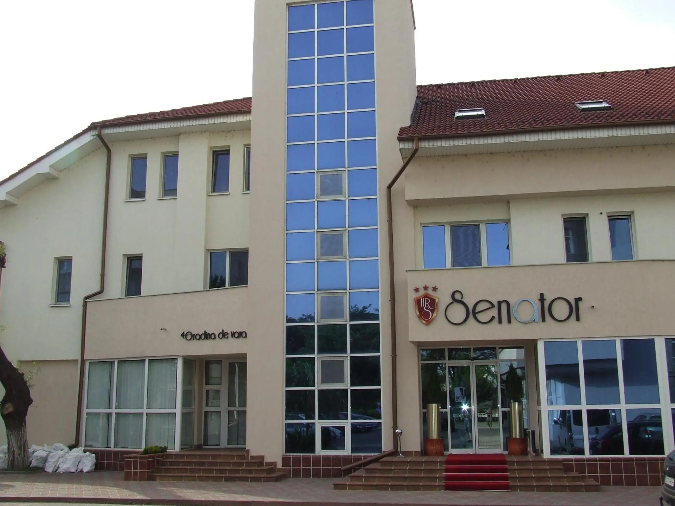 Facade/entrance in Hotel Senator