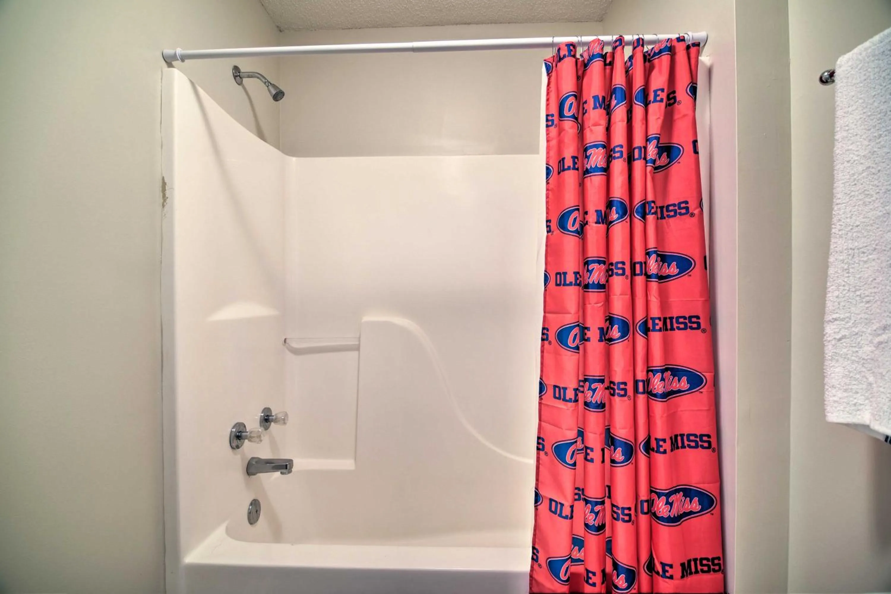 Charming Oxford Home about 1 Mi to Ole Miss Campus