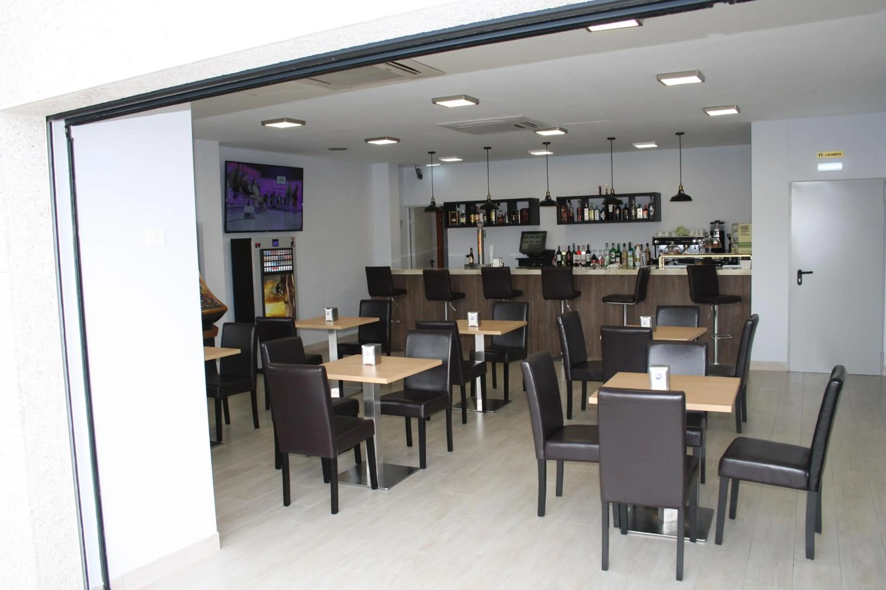 Lounge or bar in Hotel Mar de Aragón