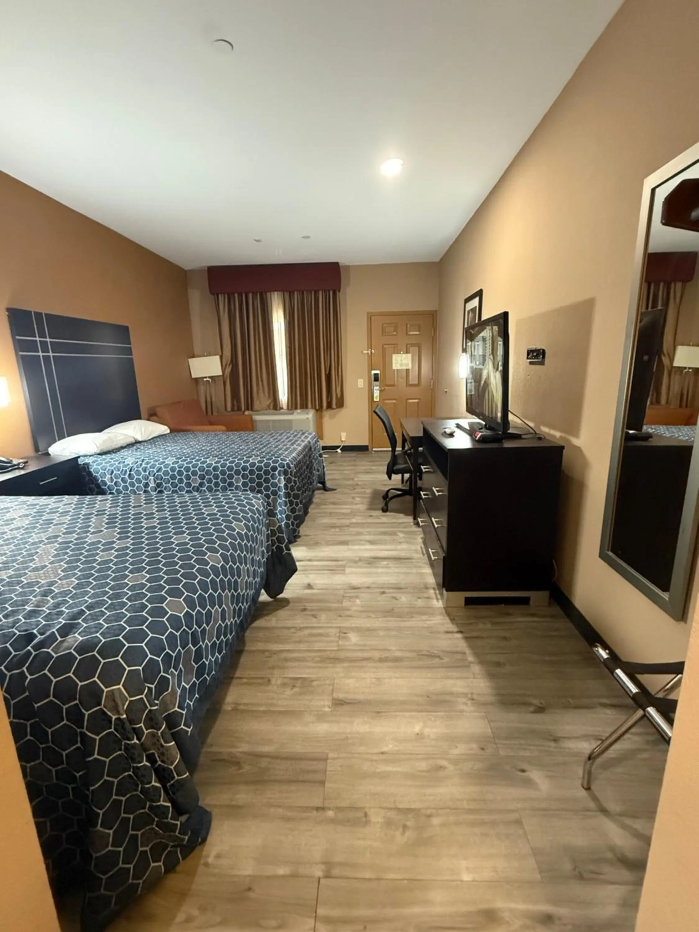 Bed in Executive Inn & Suites